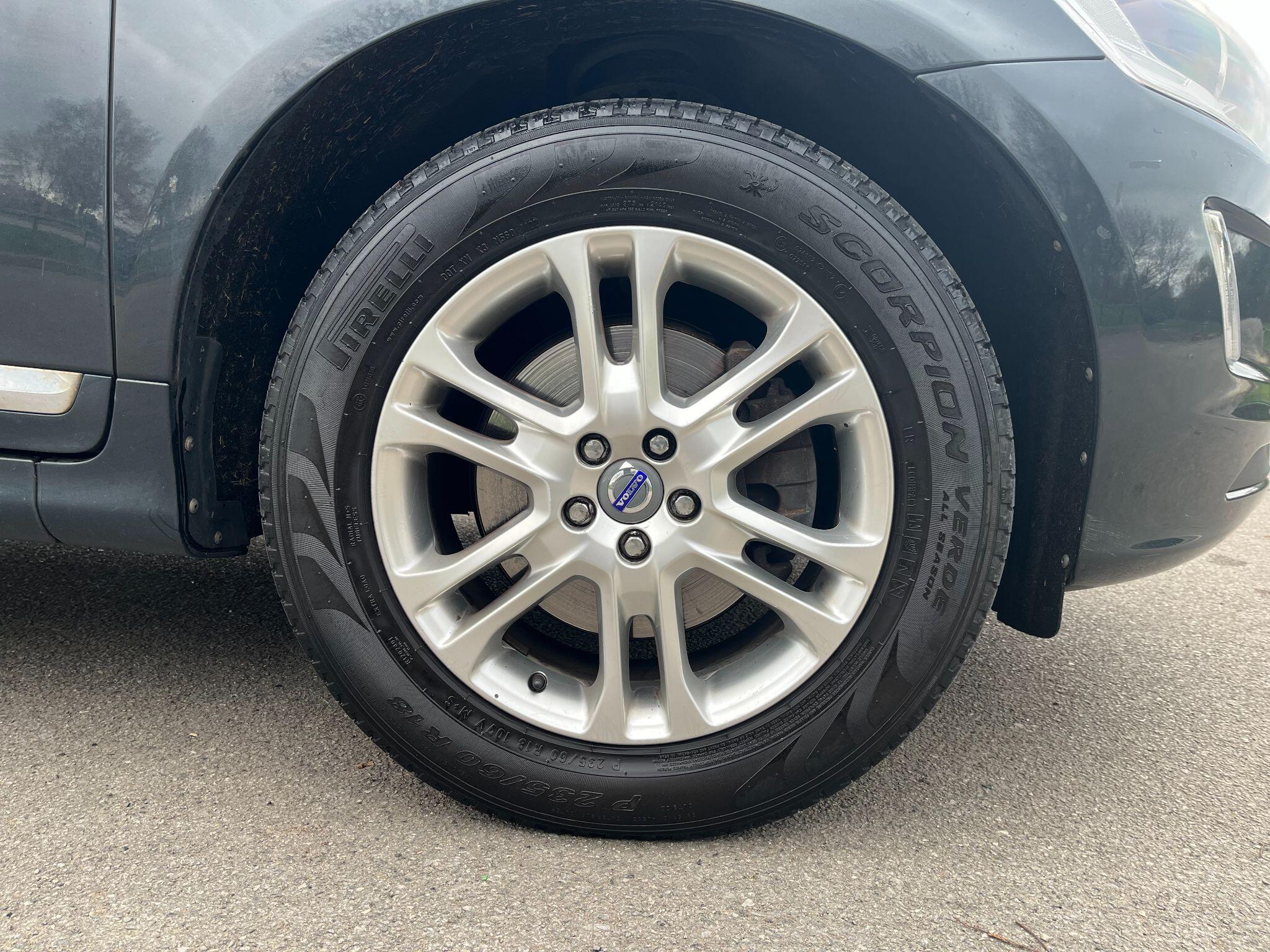Volvo XC60 2.0 D4 SE Lux Nav SUV 5dr Diesel Manual Euro 5 (s/s) (163 ps) 5dr Manual 2026