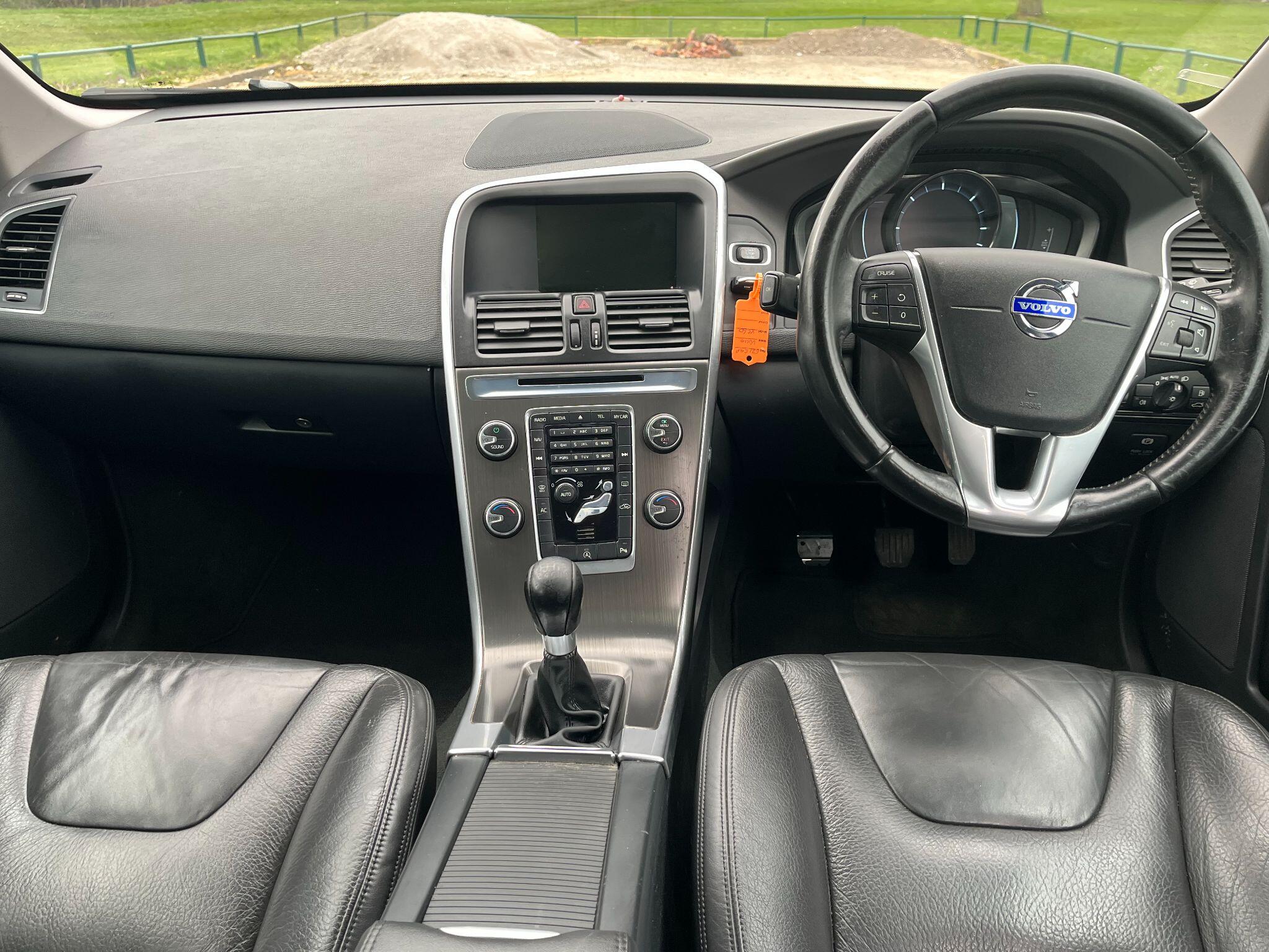 Volvo XC60 2.0 D4 SE Lux Nav SUV 5dr Diesel Manual Euro 5 (s/s) (163 ps) 5dr Manual 2026