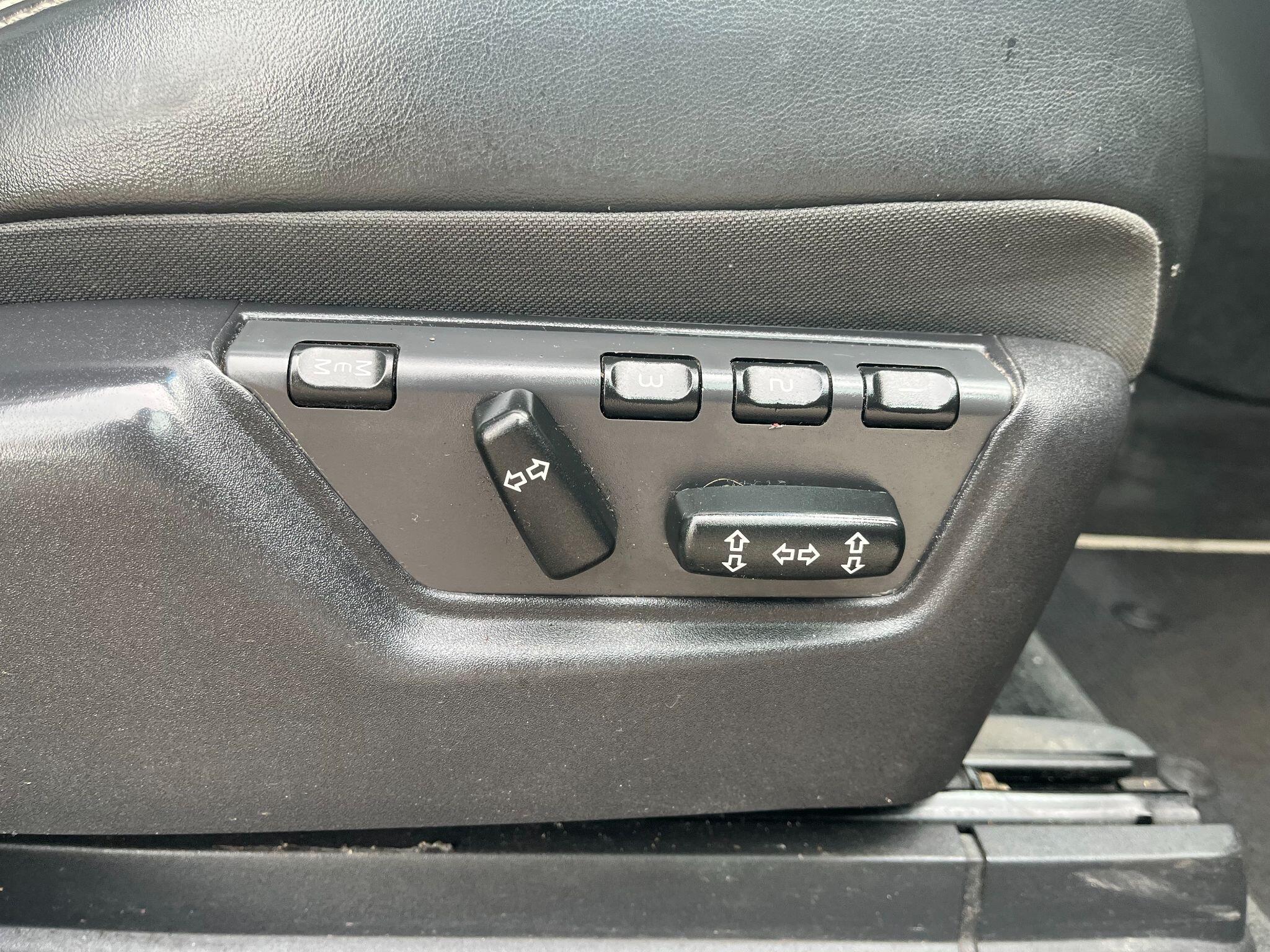 Volvo XC90 2.4 D5 R-Design Geartronic AWD 5dr 5dr Automatic 2026