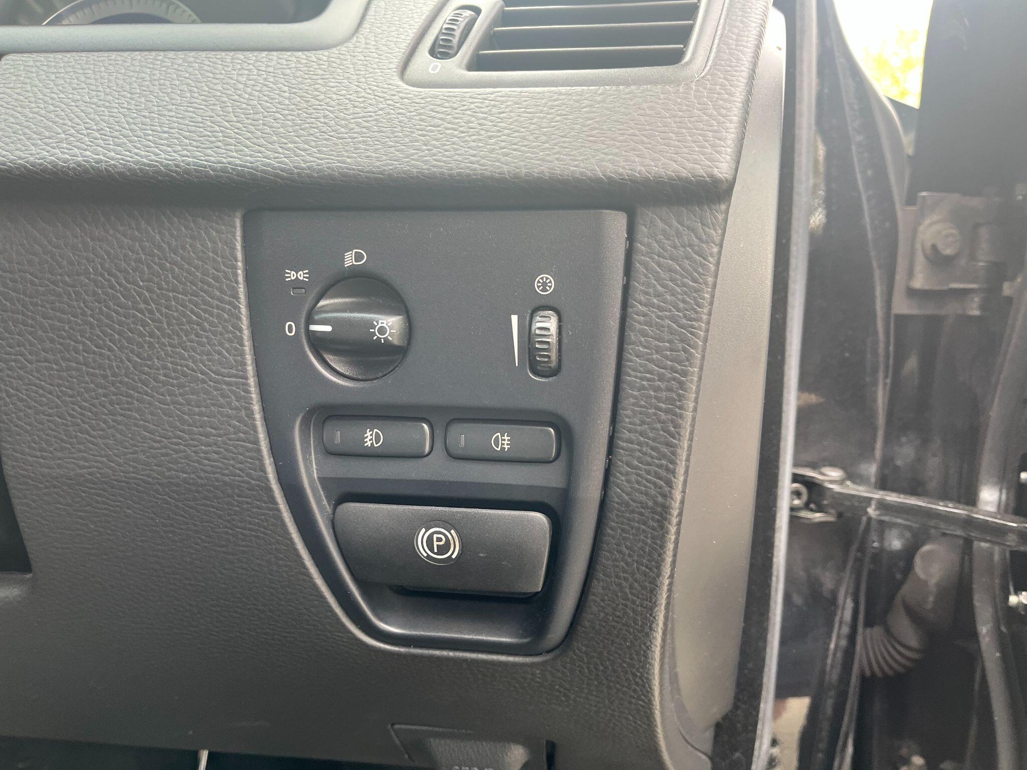 Volvo XC90 2.4 D5 R-Design Geartronic AWD 5dr 5dr Automatic 2026