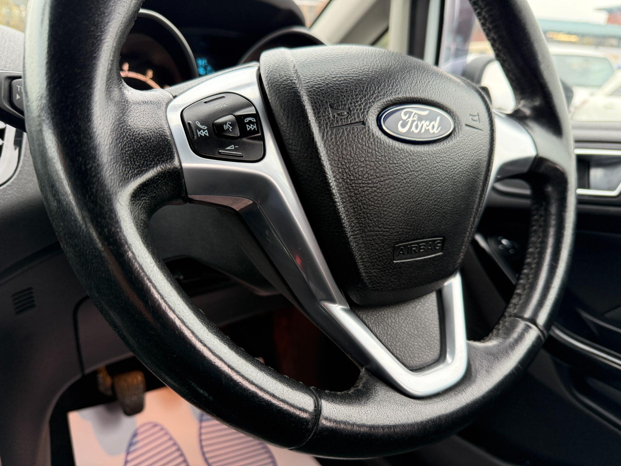 Ford Fiesta 1.0T EcoBoost Zetec Euro 5 (s/s) 5dr 5dr Manual 2014