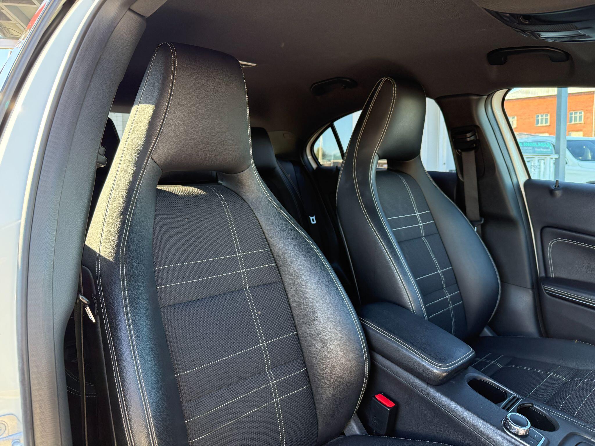 Mercedes-Benz A Class 1.6 A200 BlueEfficiency Sport 7G-DCT Euro 6 (s/s) 5dr 5dr Automatic 2013