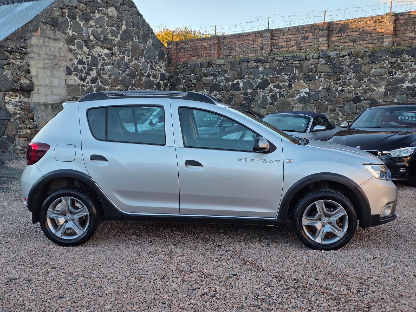 Dacia Sandero 0.9L Stepway Ambiance TCE Hatchback 5dr Petrol Manual Euro 6 (90 bhp) 5dr Manual 2018