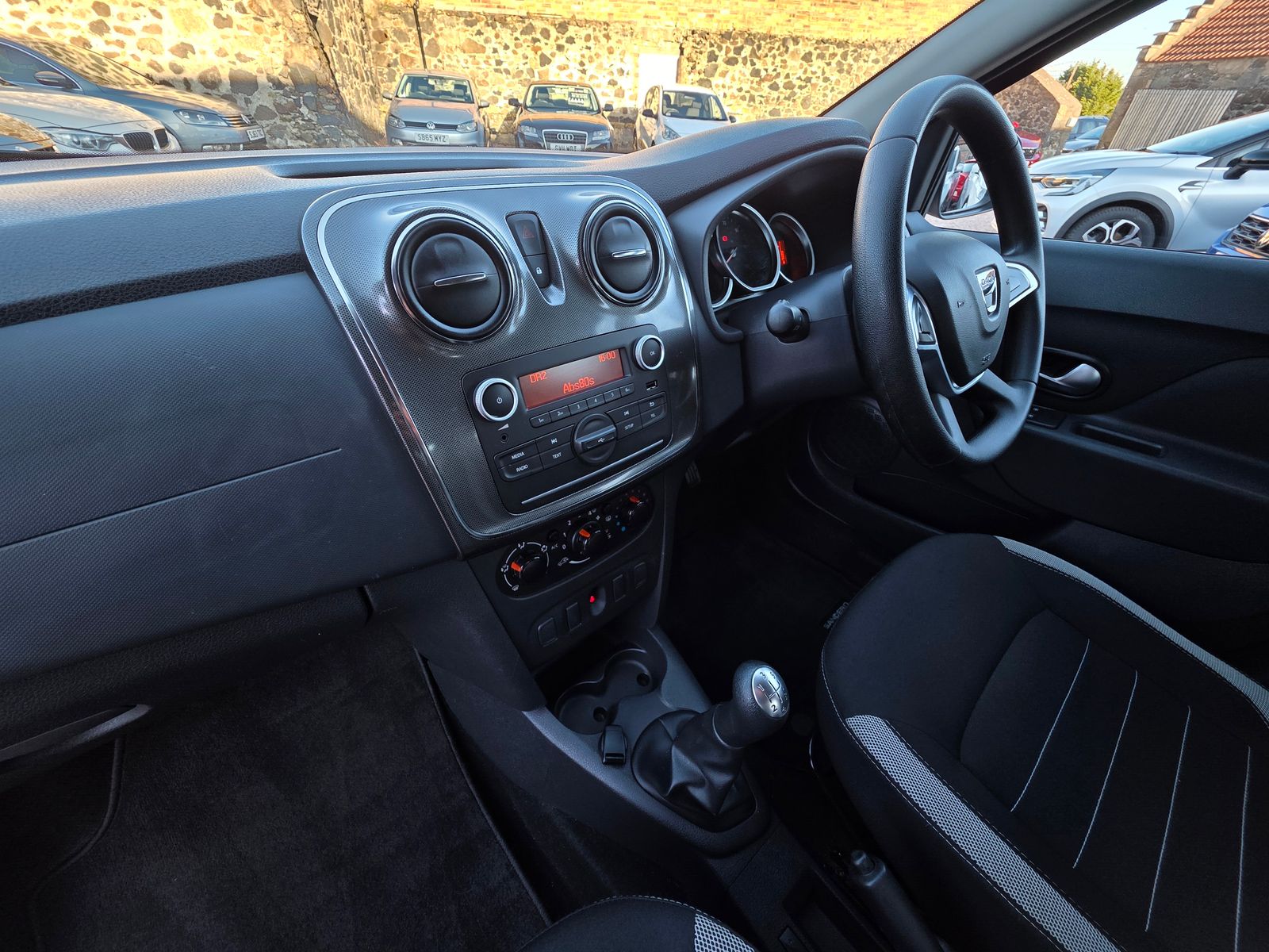 Dacia Sandero 0.9L Stepway Ambiance TCE Hatchback 5dr Petrol Manual Euro 6 (90 bhp) 5dr Manual 2018