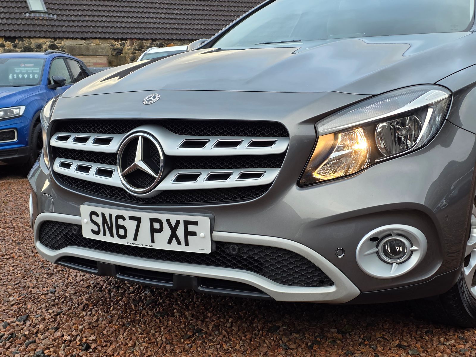 Mercedes-Benz GLA 2.1L 200 SE Executive D SUV 5dr Diesel Manual Euro 6 (134 bhp) 5dr Manual 2017