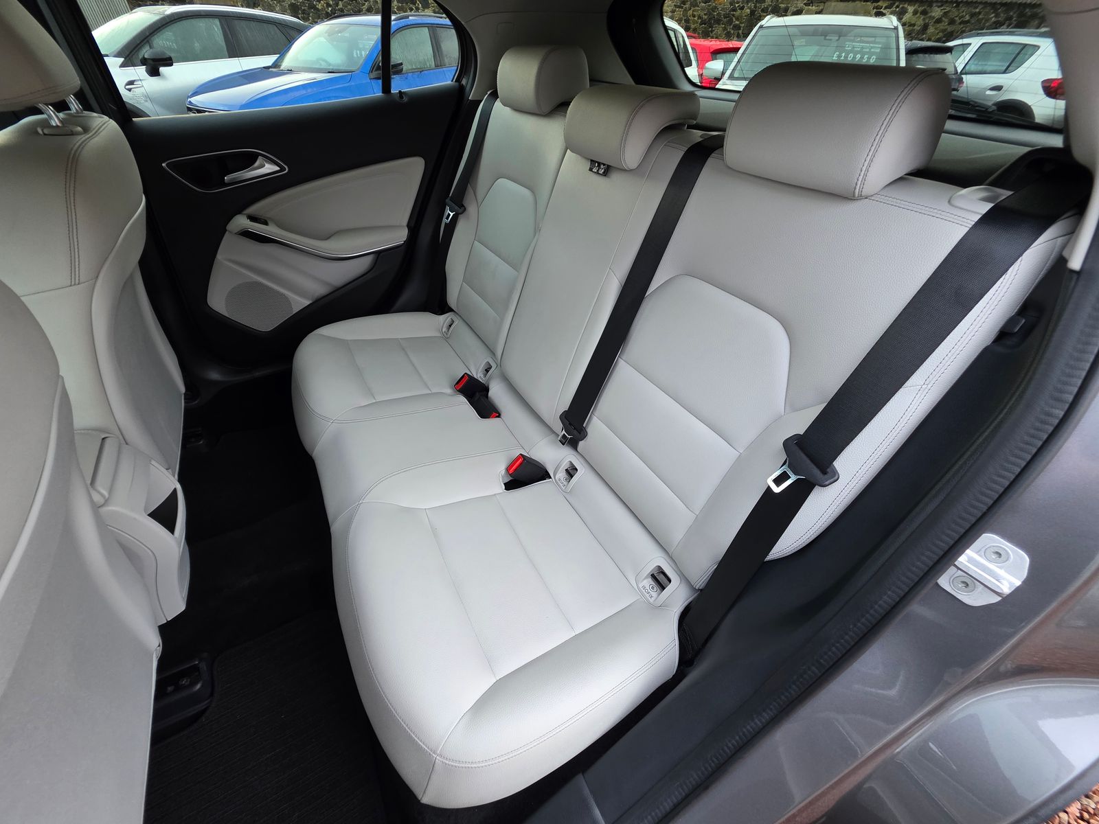 Mercedes-Benz GLA 2.1L 200 SE Executive D SUV 5dr Diesel Manual Euro 6 (134 bhp) 5dr Manual 2017