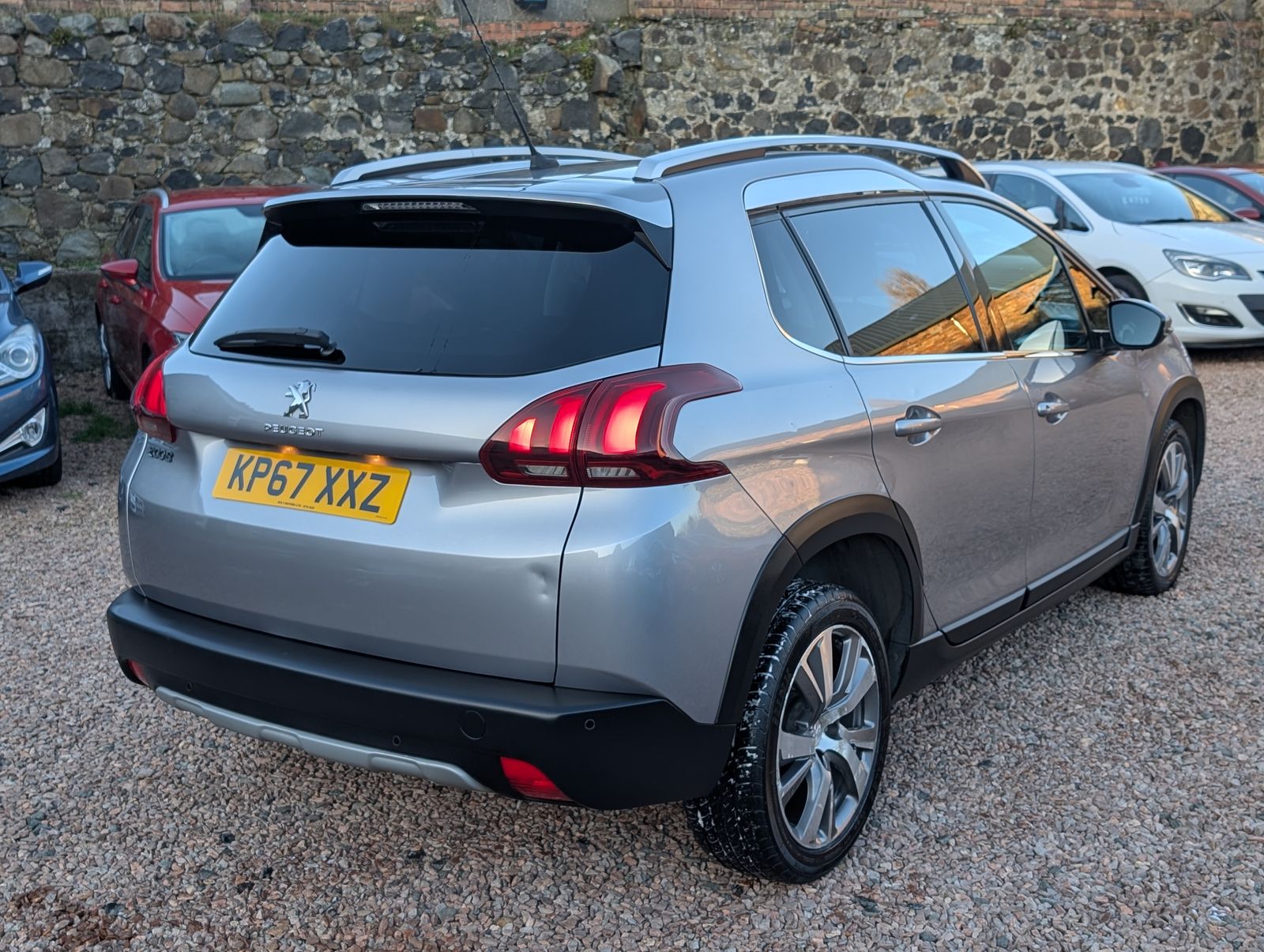 Peugeot 2008 1.6L BLUE HDI ALLURE SUV 5dr Diesel Manual Euro 6 (100 bhp) 5dr Manual 2017