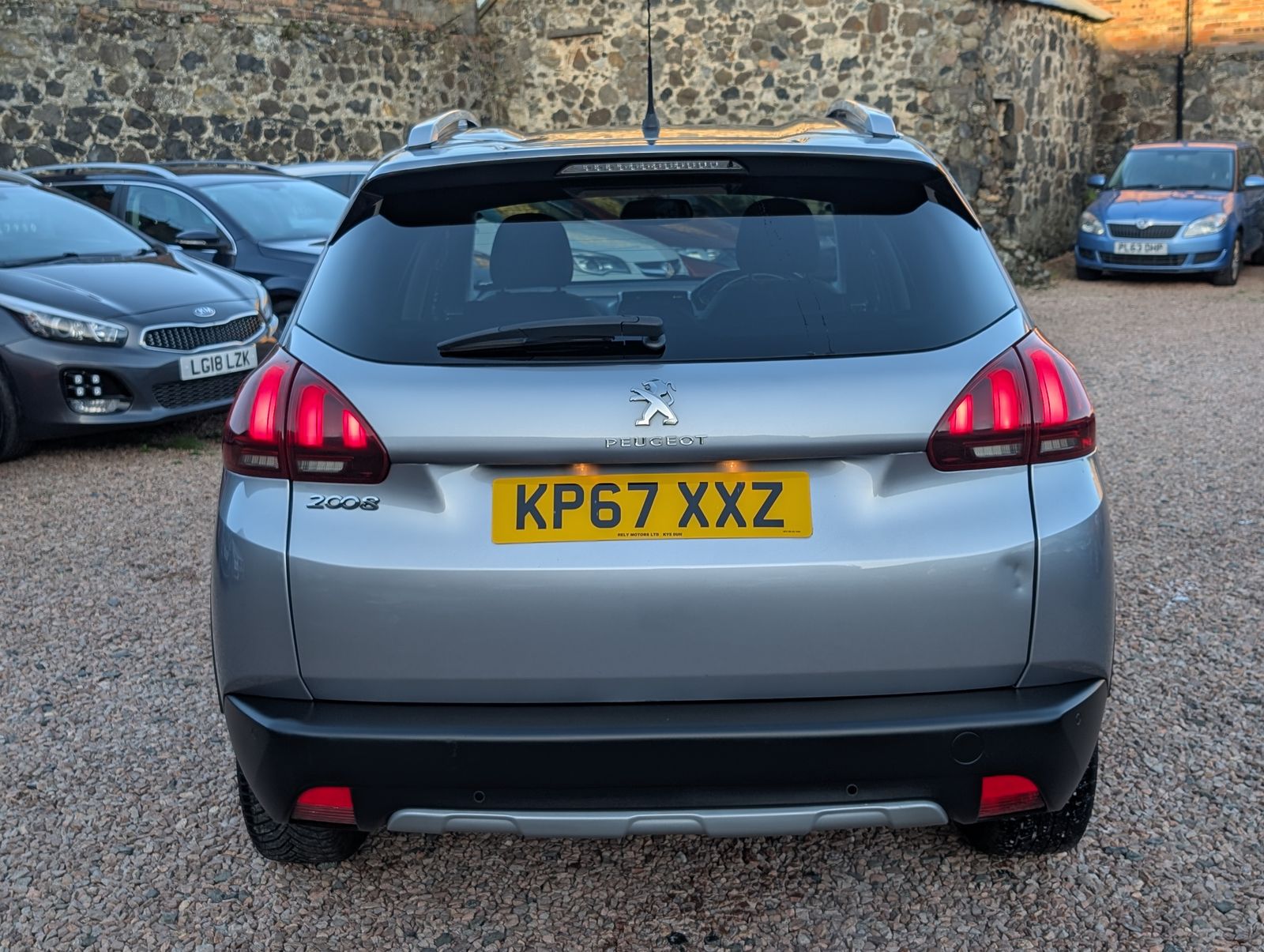 Peugeot 2008 1.6L BLUE HDI ALLURE SUV 5dr Diesel Manual Euro 6 (100 bhp) 5dr Manual 2017