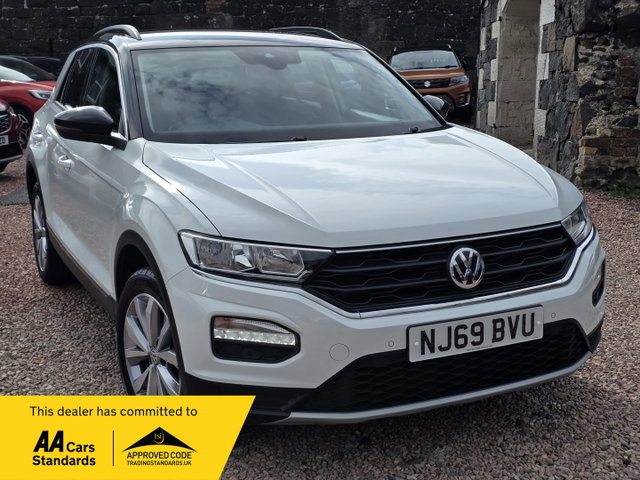 White 2019 Volkswagen T-Roc Hatchback Front-wheel drive Manual