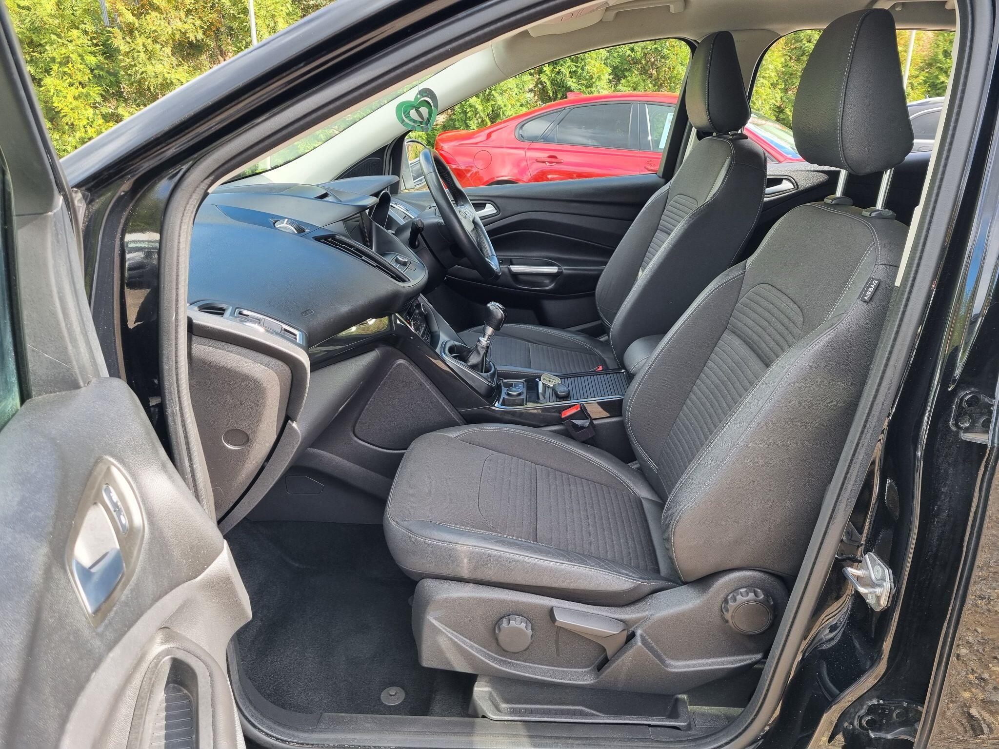 Ford Kuga 2.0 TDCi EcoBlue Titanium Edition Euro 6 (s/s) 5dr 5dr Manual 2019
