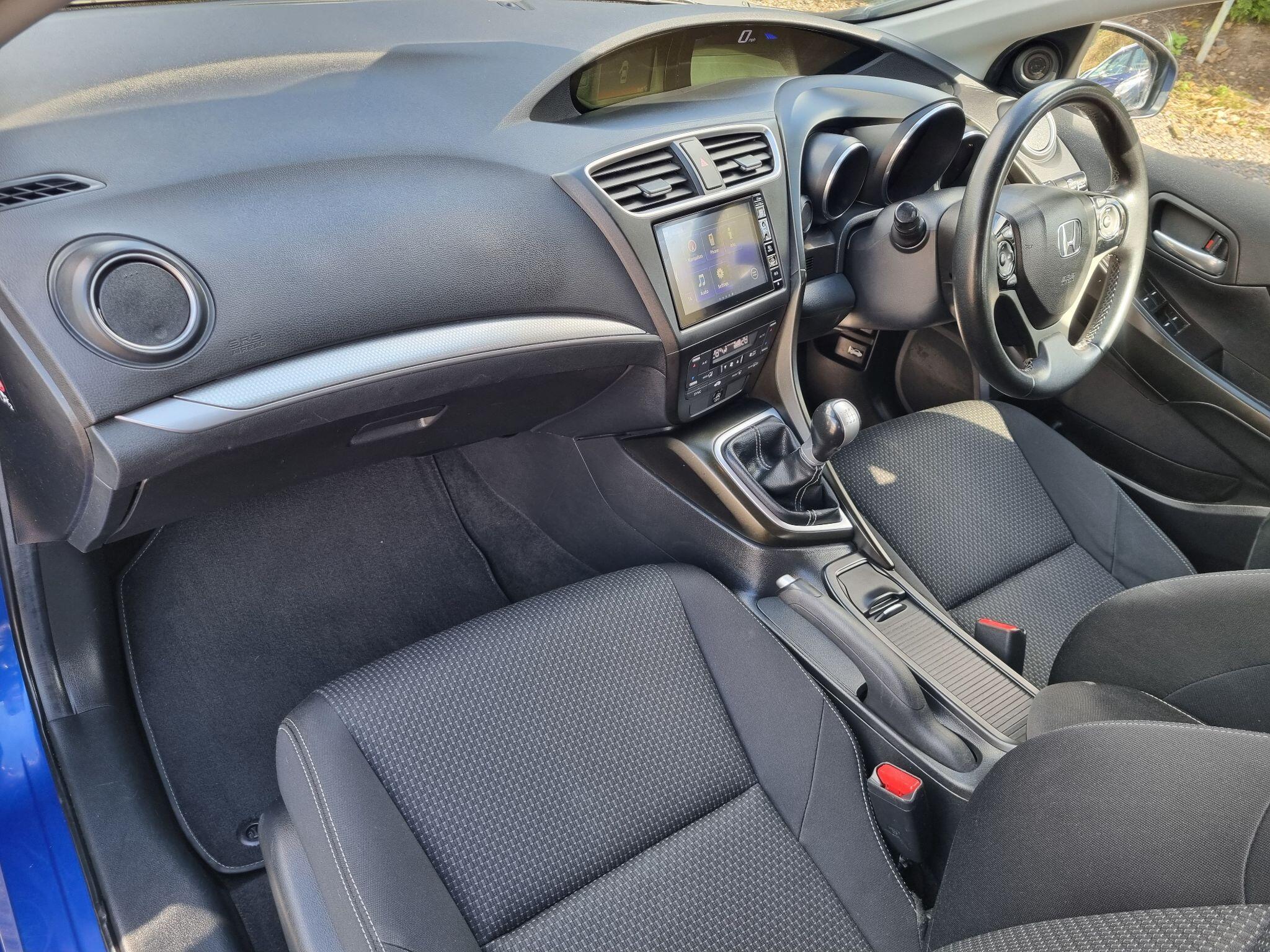 Honda Civic 1.6 i-DTEC SE Plus (Navi) Euro 5 (s/s) 5dr 5dr Manual 2016