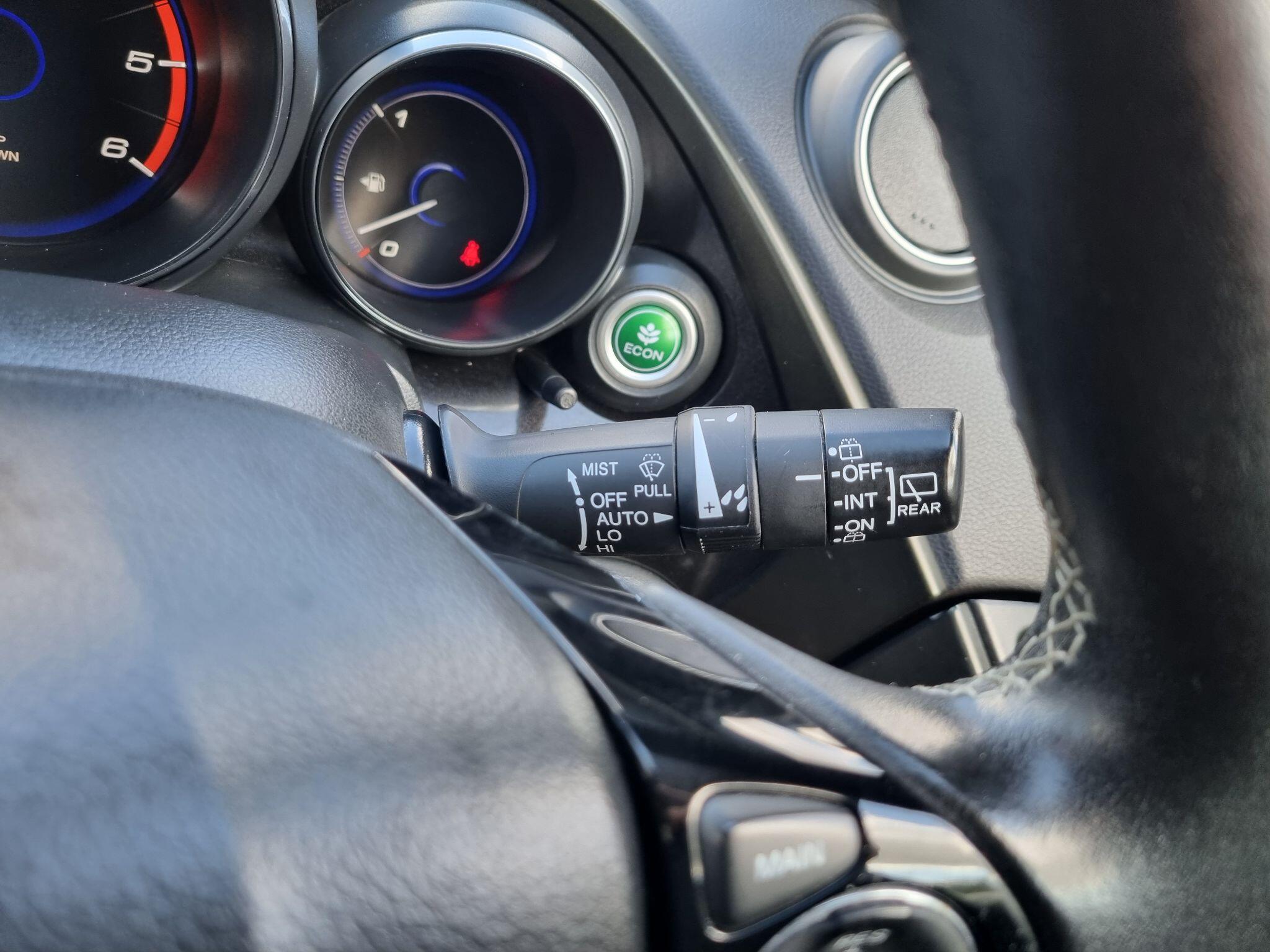 Honda Civic 1.6 i-DTEC SE Plus (Navi) Euro 5 (s/s) 5dr 5dr Manual 2016