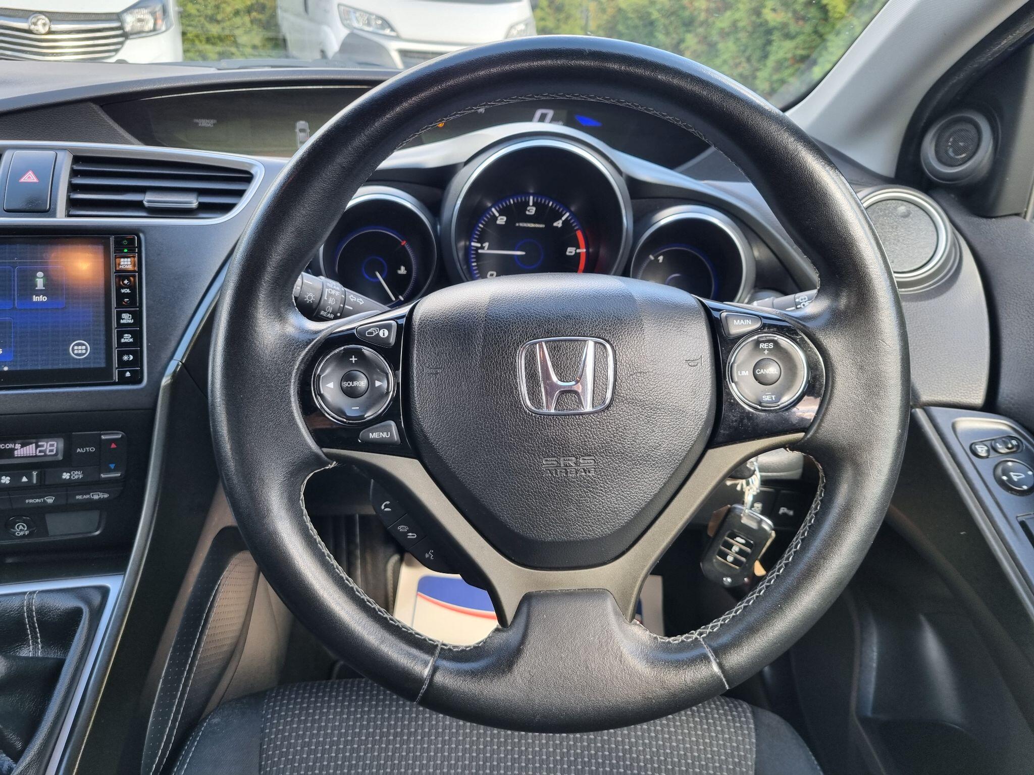 Honda Civic 1.6 i-DTEC SE Plus (Navi) Euro 5 (s/s) 5dr 5dr Manual 2016