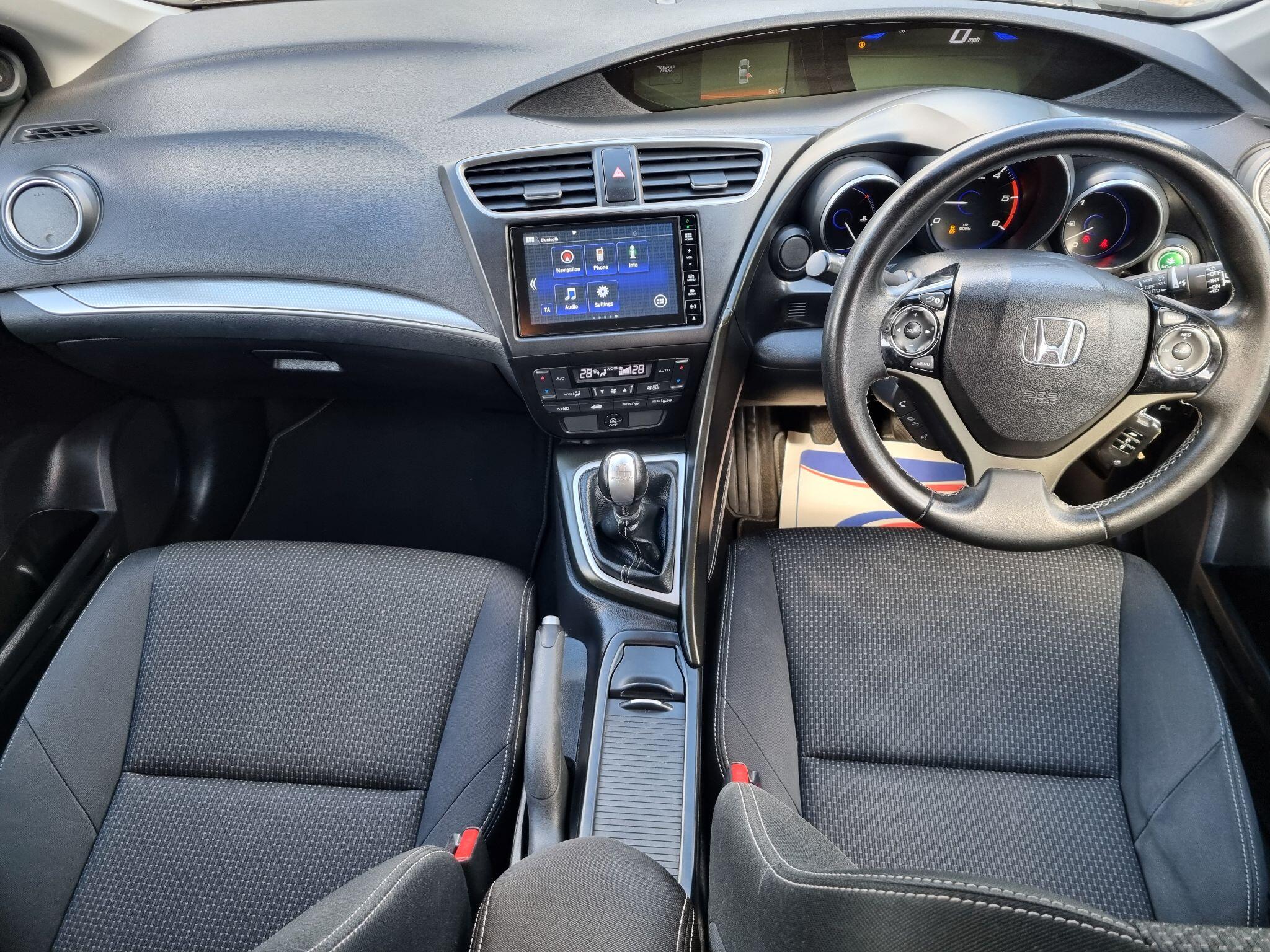 Honda Civic 1.6 i-DTEC SE Plus (Navi) Euro 5 (s/s) 5dr 5dr Manual 2016