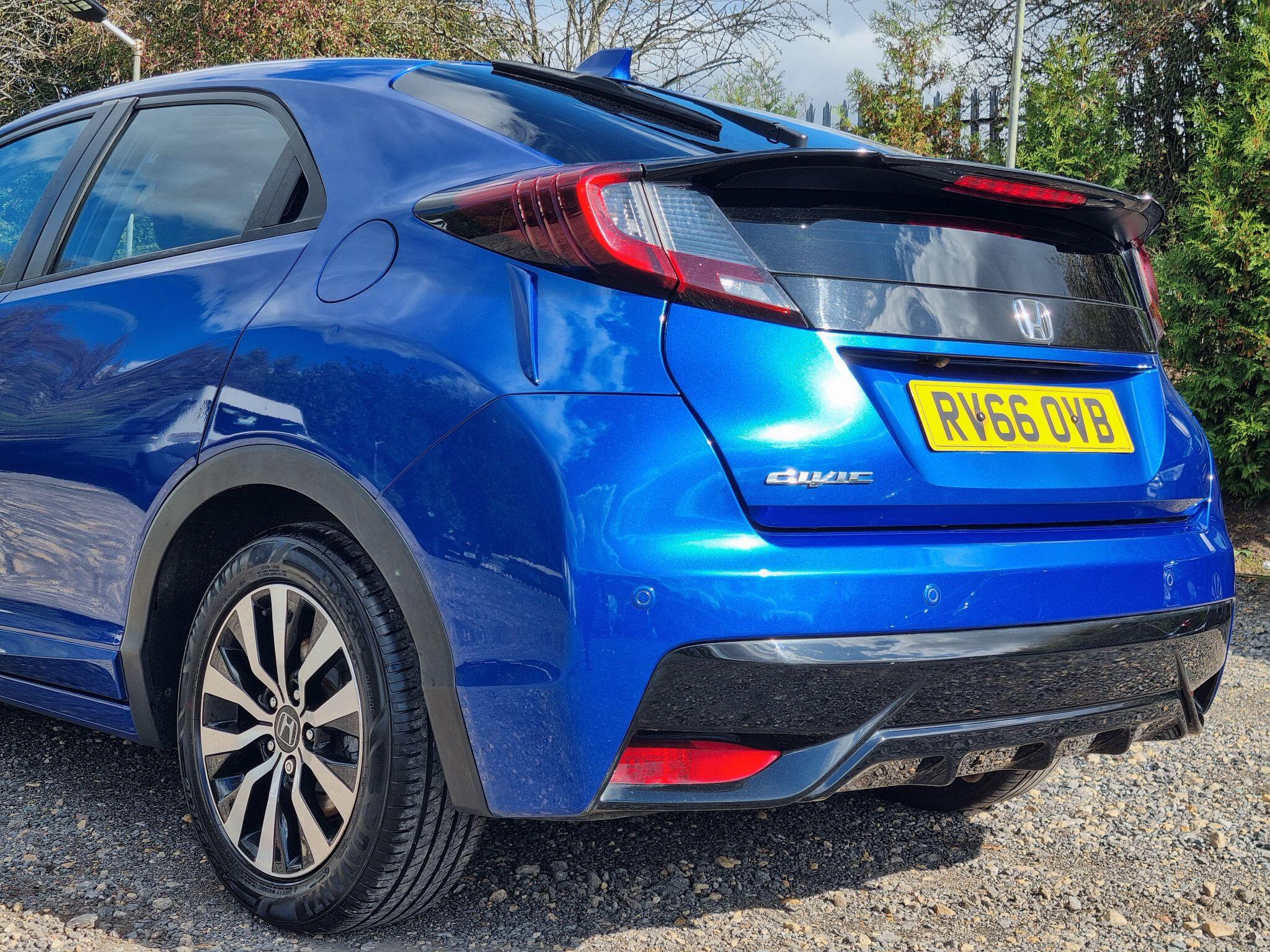 Honda Civic 1.6 i-DTEC SE Plus (Navi) Euro 5 (s/s) 5dr 5dr Manual 2016