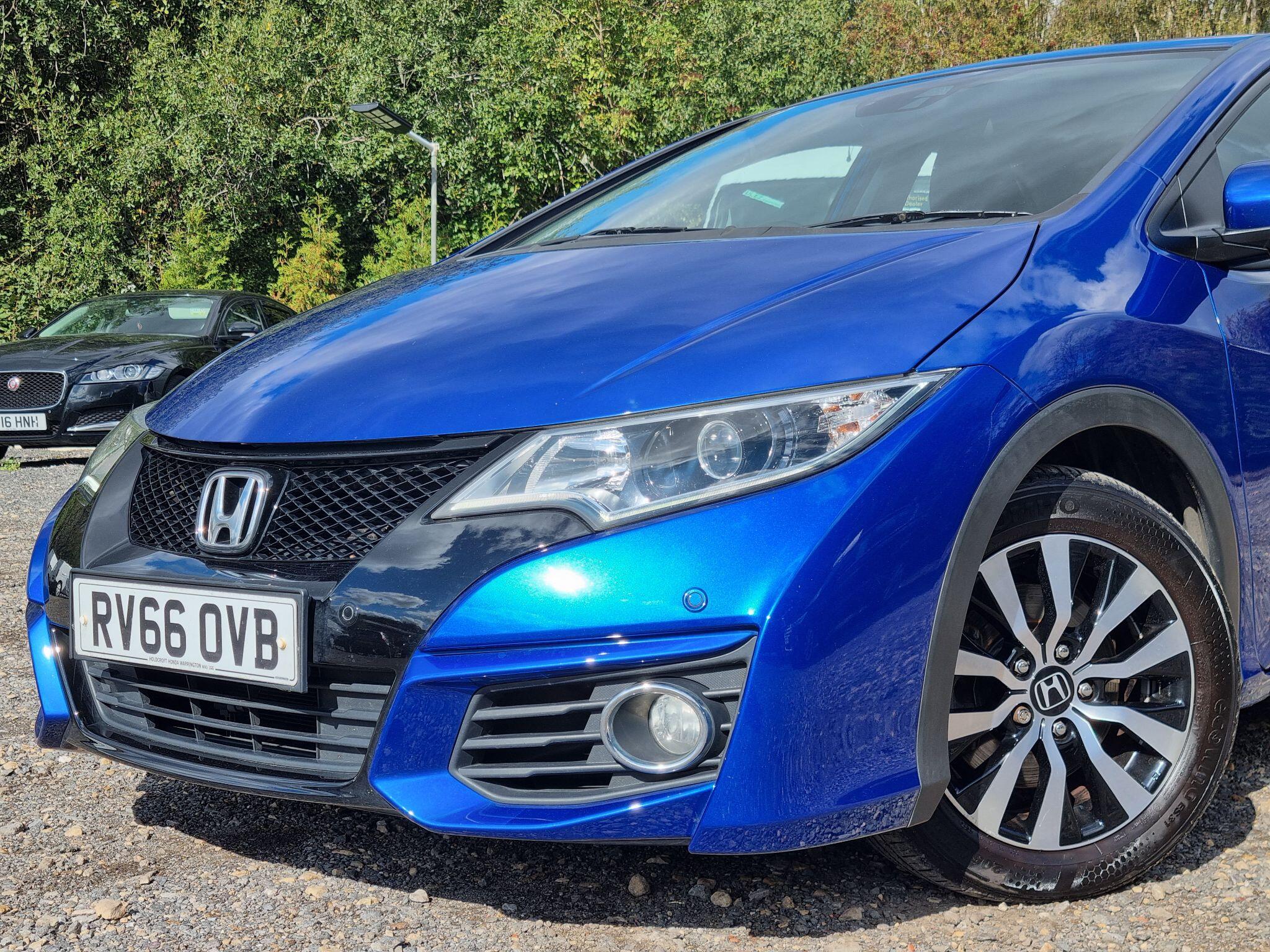 Honda Civic 1.6 i-DTEC SE Plus (Navi) Euro 5 (s/s) 5dr 5dr Manual 2016