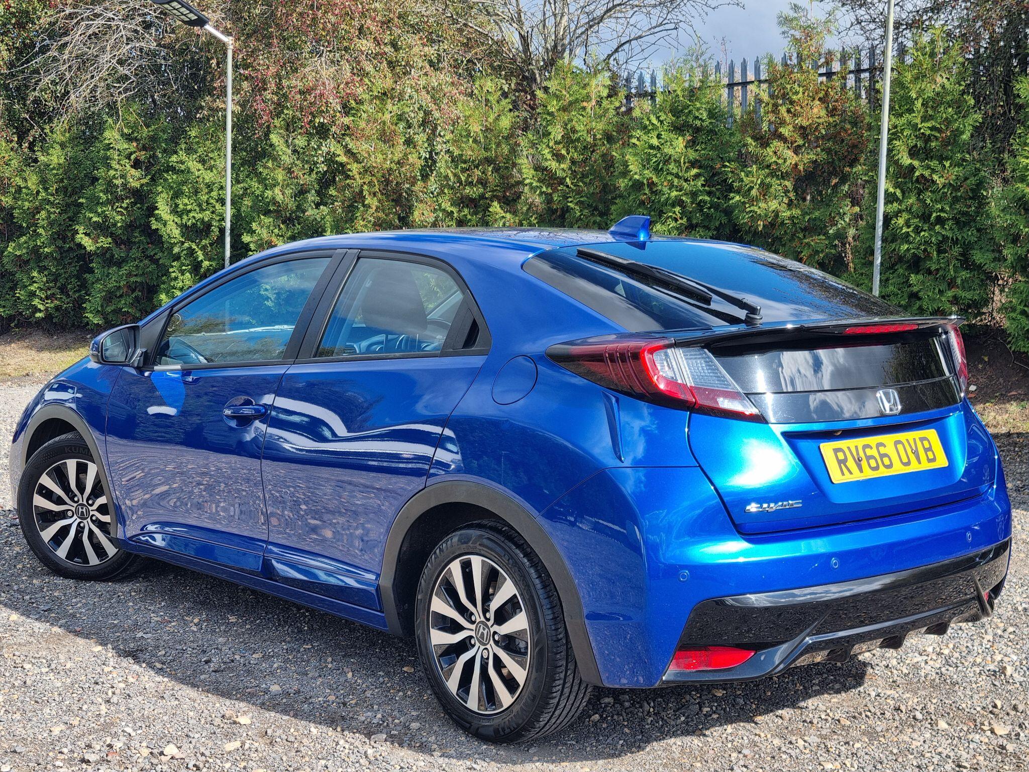 Honda Civic 1.6 i-DTEC SE Plus (Navi) Euro 5 (s/s) 5dr 5dr Manual 2016