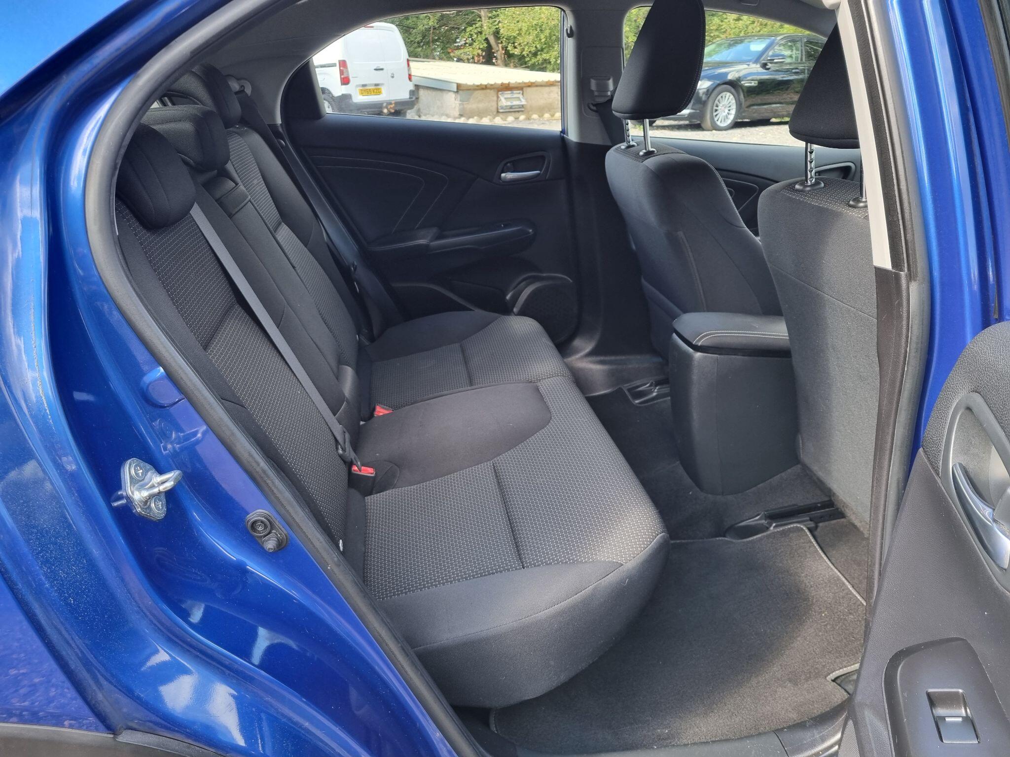 Honda Civic 1.6 i-DTEC SE Plus (Navi) Euro 5 (s/s) 5dr 5dr Manual 2016