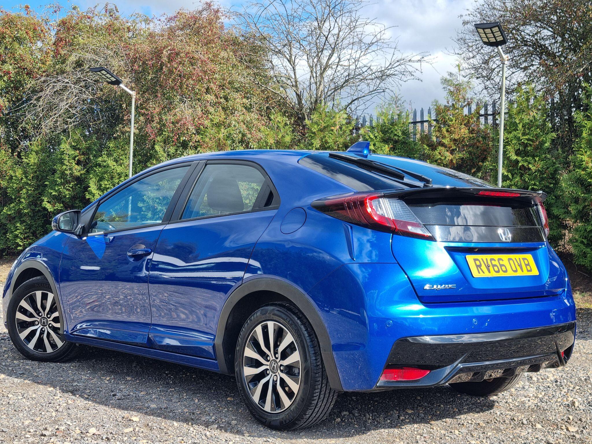 Honda Civic 1.6 i-DTEC SE Plus (Navi) Euro 5 (s/s) 5dr 5dr Manual 2016