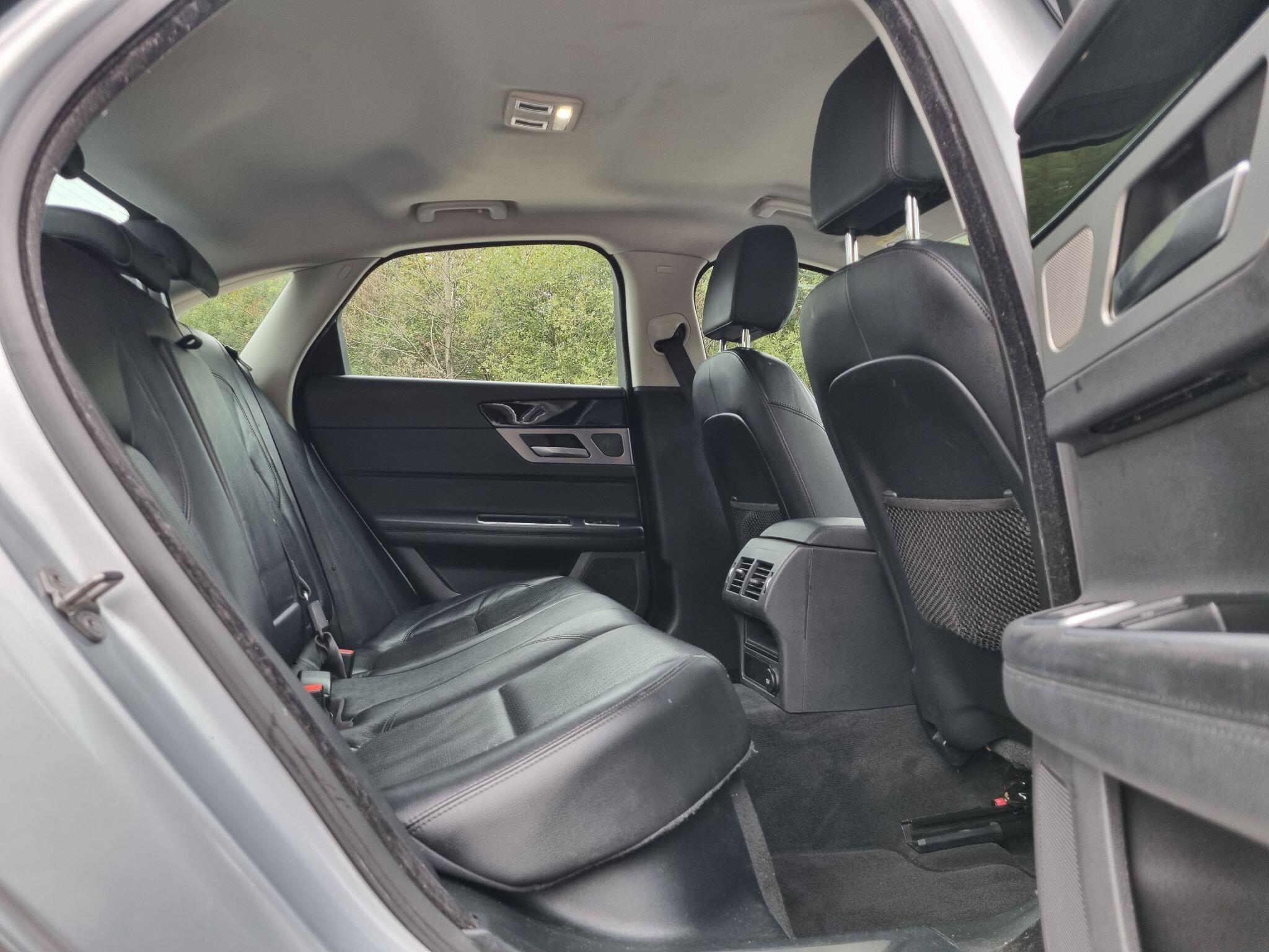 Jaguar XF 2.0d Prestige Auto Euro 6 (s/s) 4dr 4dr Automatic 2016