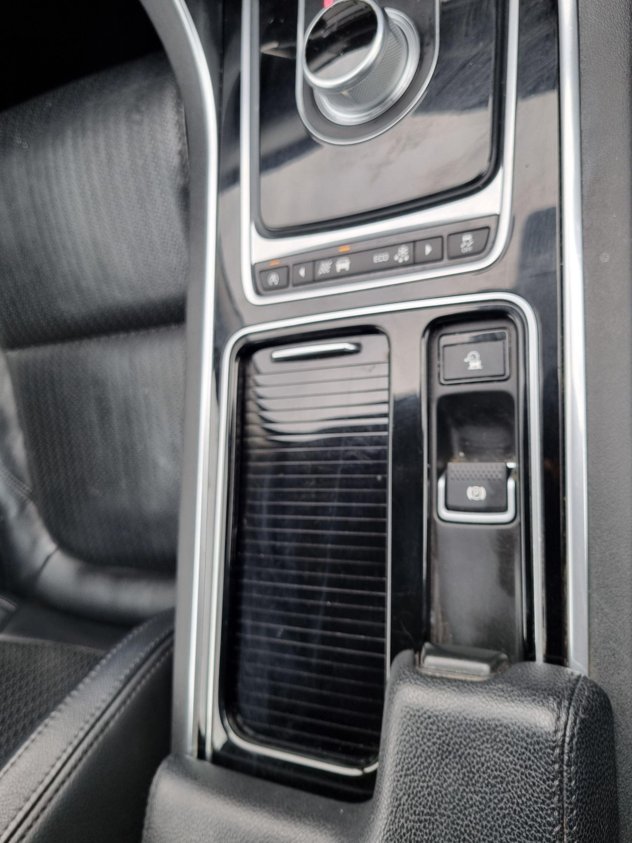 Jaguar XF 2.0d Prestige Auto Euro 6 (s/s) 4dr 4dr Automatic 2016