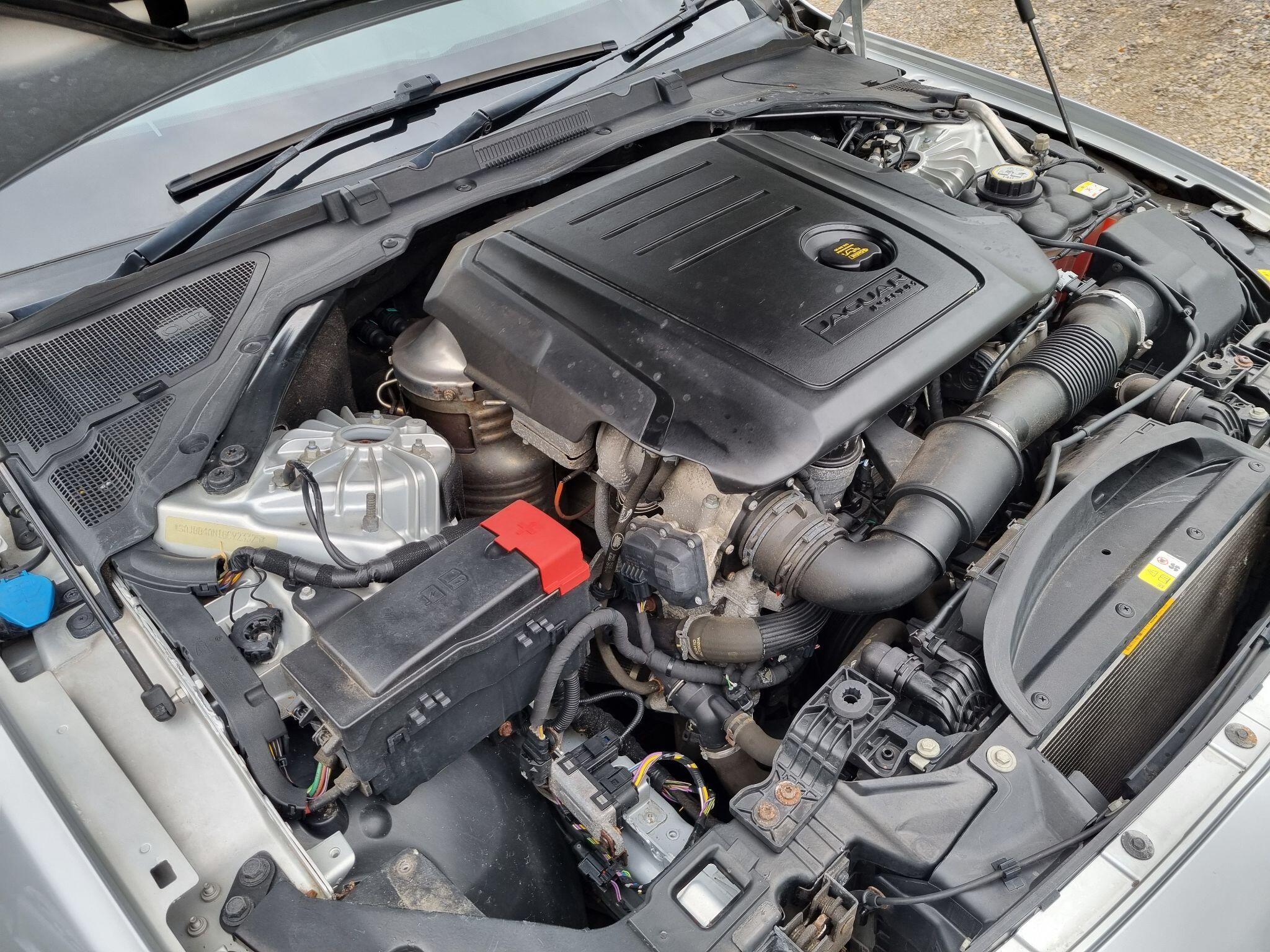 Jaguar XF 2.0d Prestige Auto Euro 6 (s/s) 4dr 4dr Automatic 2016