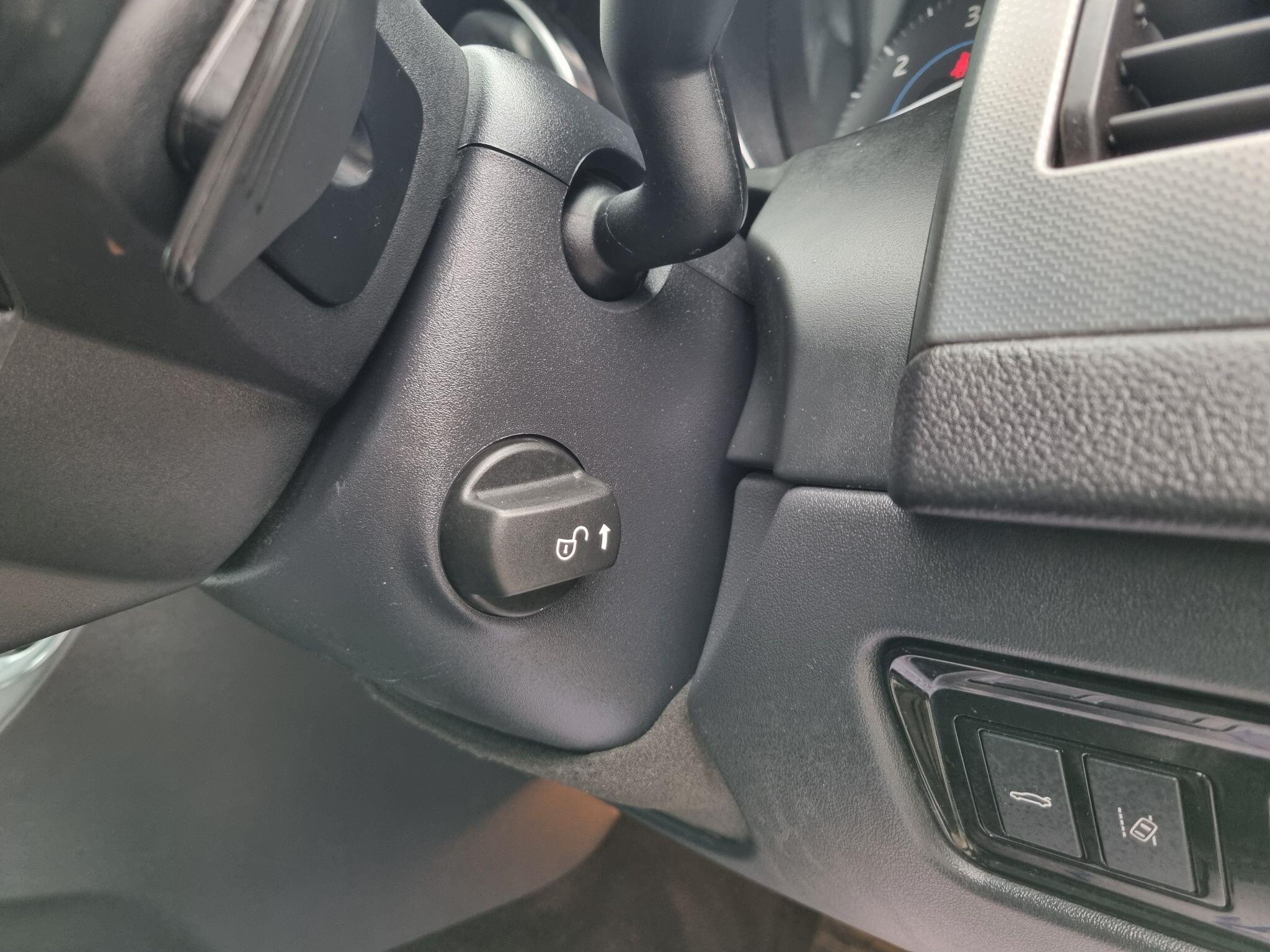 Jaguar XF 2.0d Prestige Auto Euro 6 (s/s) 4dr 4dr Automatic 2016