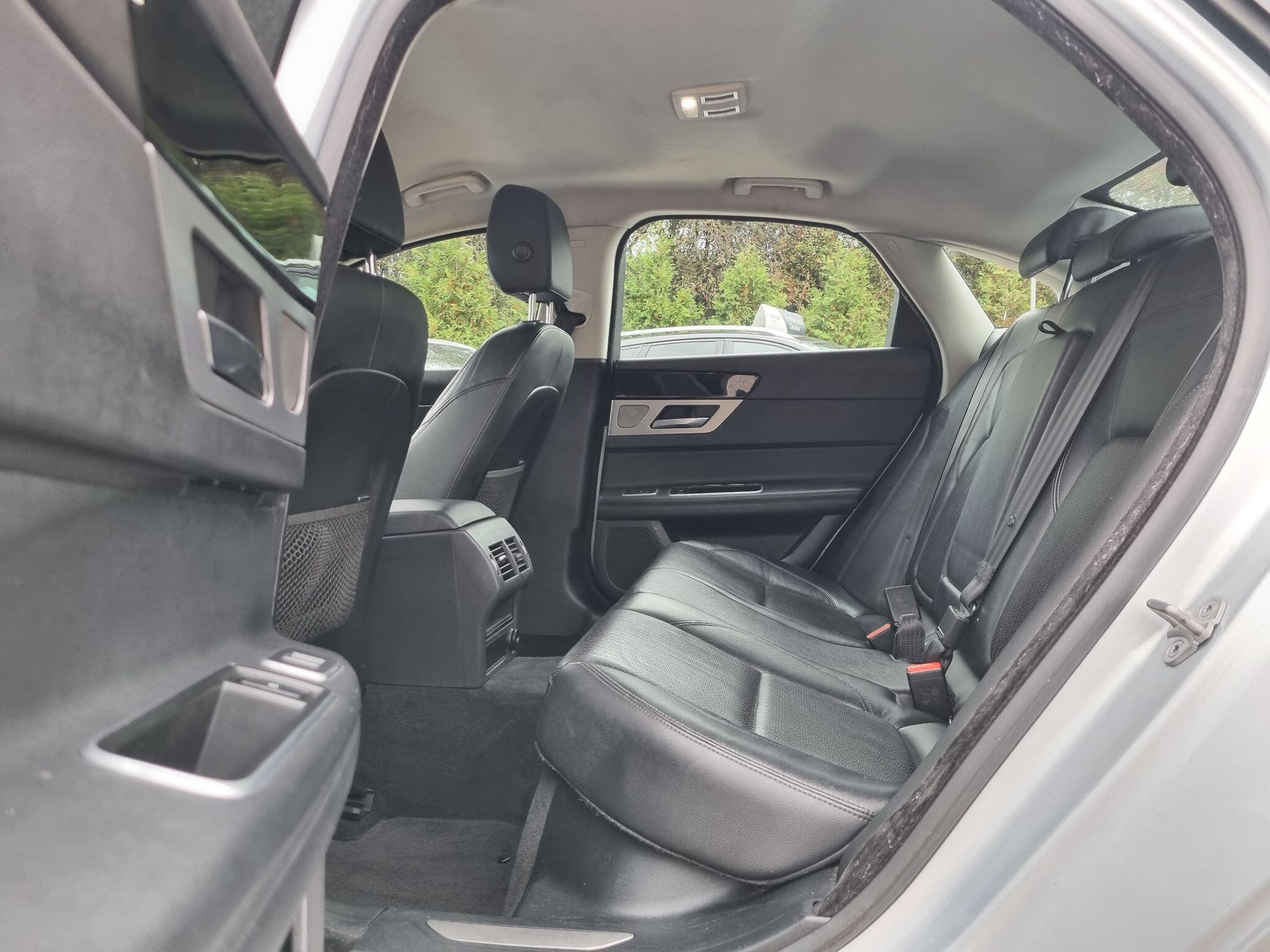 Jaguar XF 2.0d Prestige Auto Euro 6 (s/s) 4dr 4dr Automatic 2016