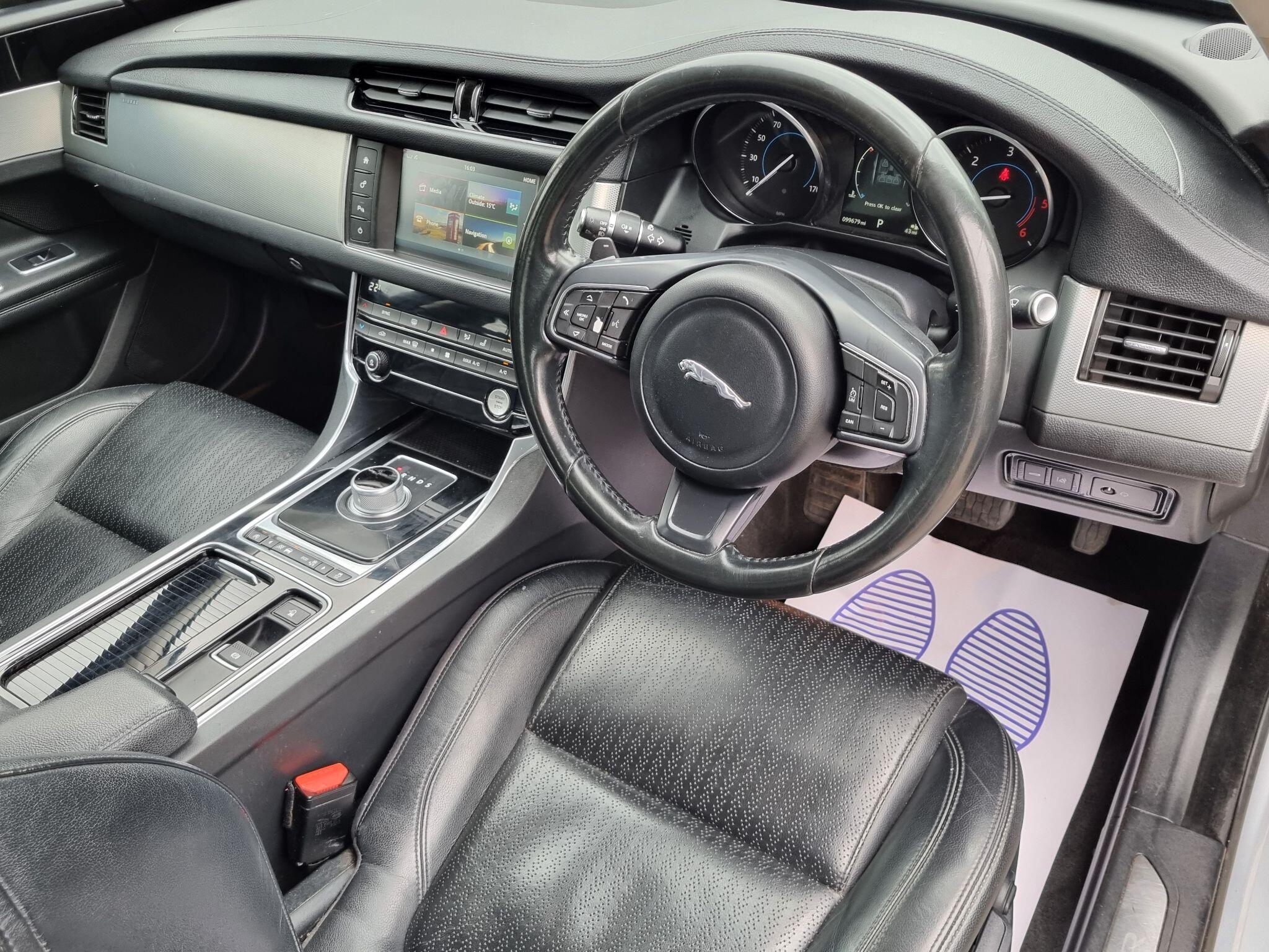 Jaguar XF 2.0d Prestige Auto Euro 6 (s/s) 4dr 4dr Automatic 2016