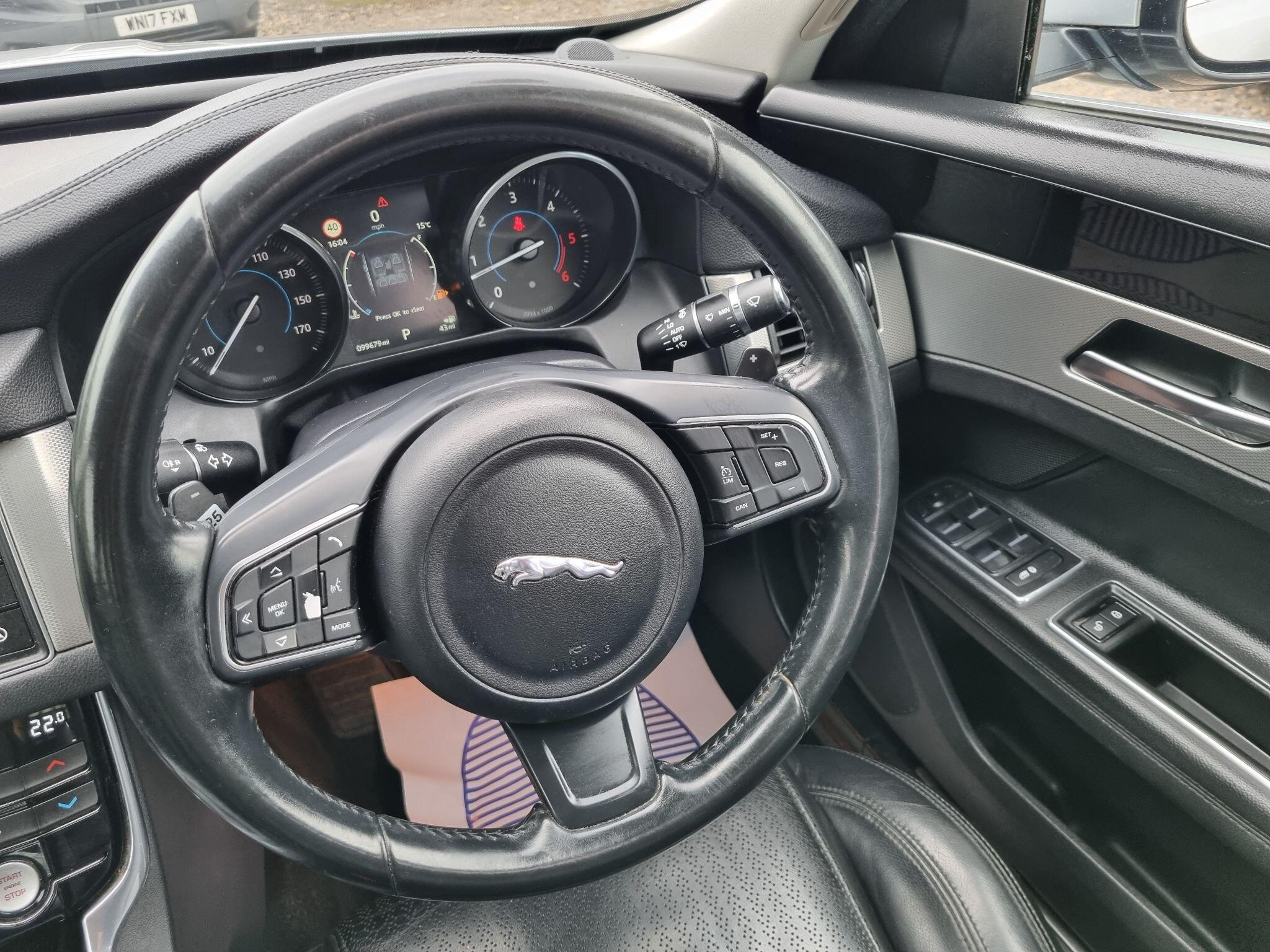 Jaguar XF 2.0d Prestige Auto Euro 6 (s/s) 4dr 4dr Automatic 2016