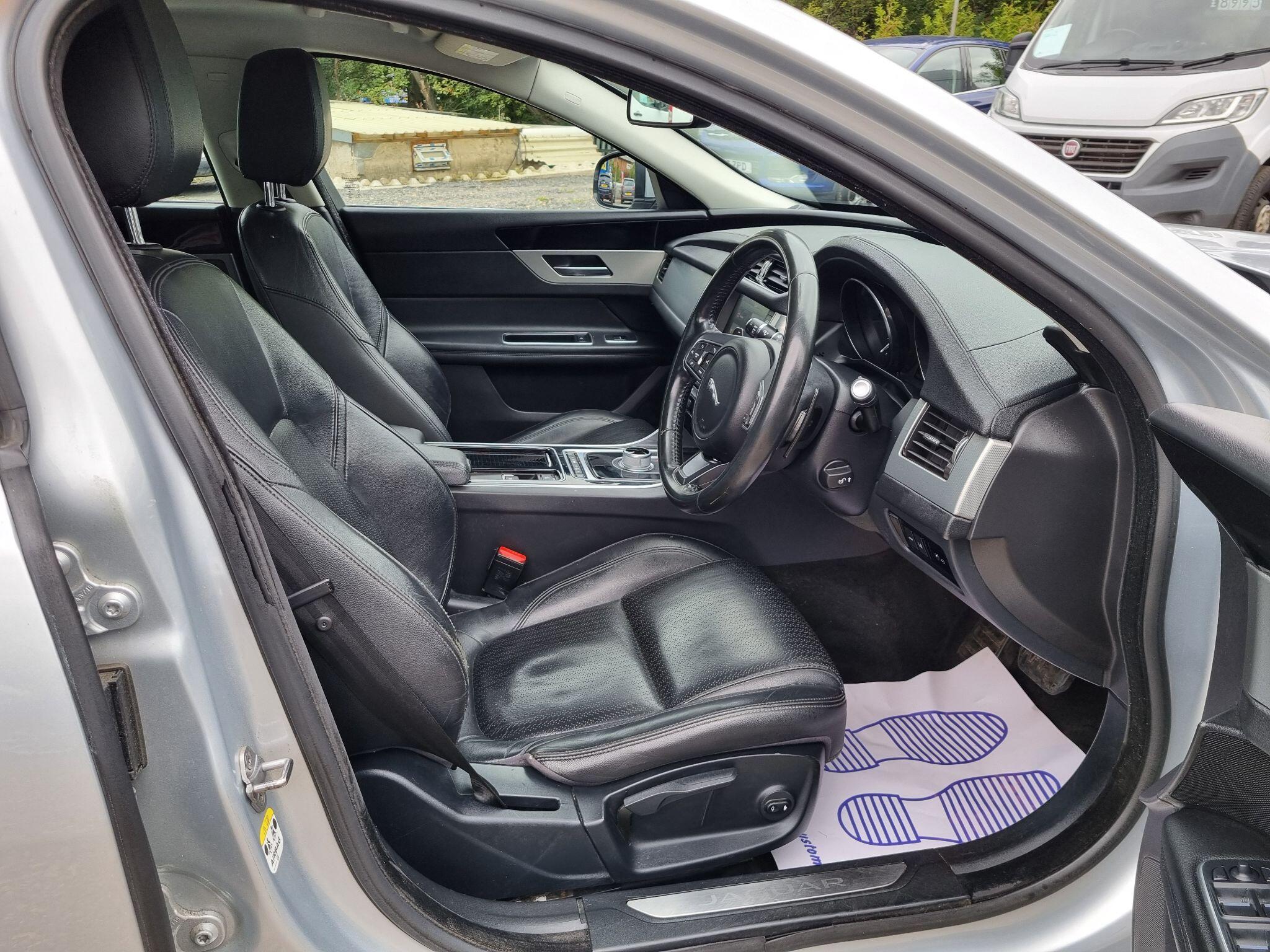 Jaguar XF 2.0d Prestige Auto Euro 6 (s/s) 4dr 4dr Automatic 2016