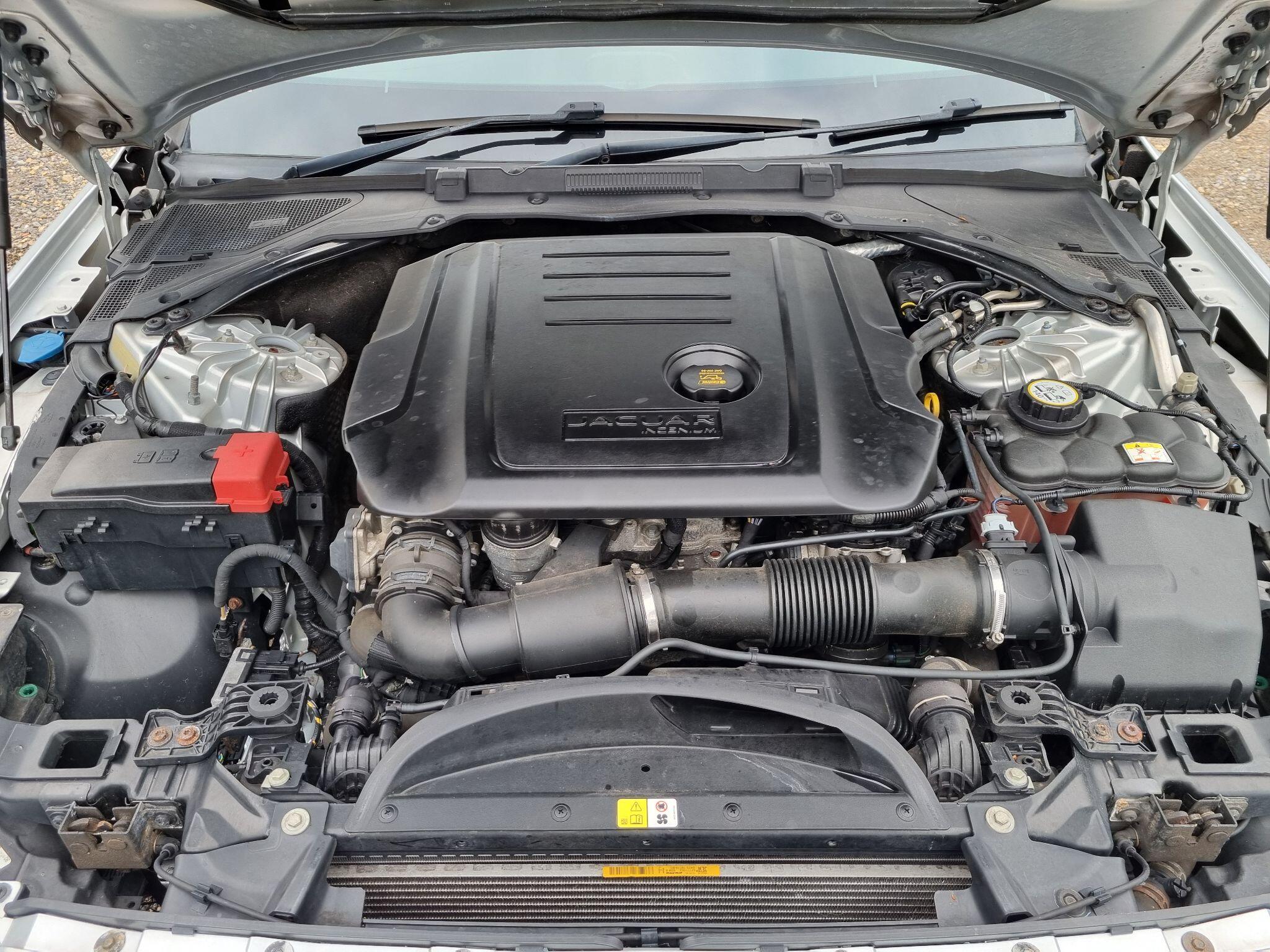 Jaguar XF 2.0d Prestige Auto Euro 6 (s/s) 4dr 4dr Automatic 2016