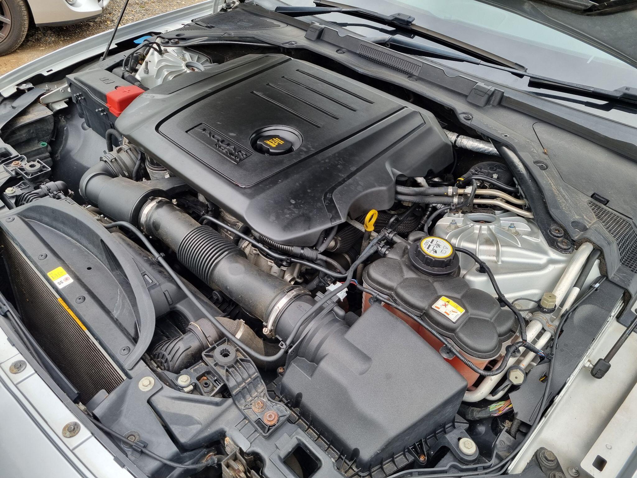 Jaguar XF 2.0d Prestige Auto Euro 6 (s/s) 4dr 4dr Automatic 2016