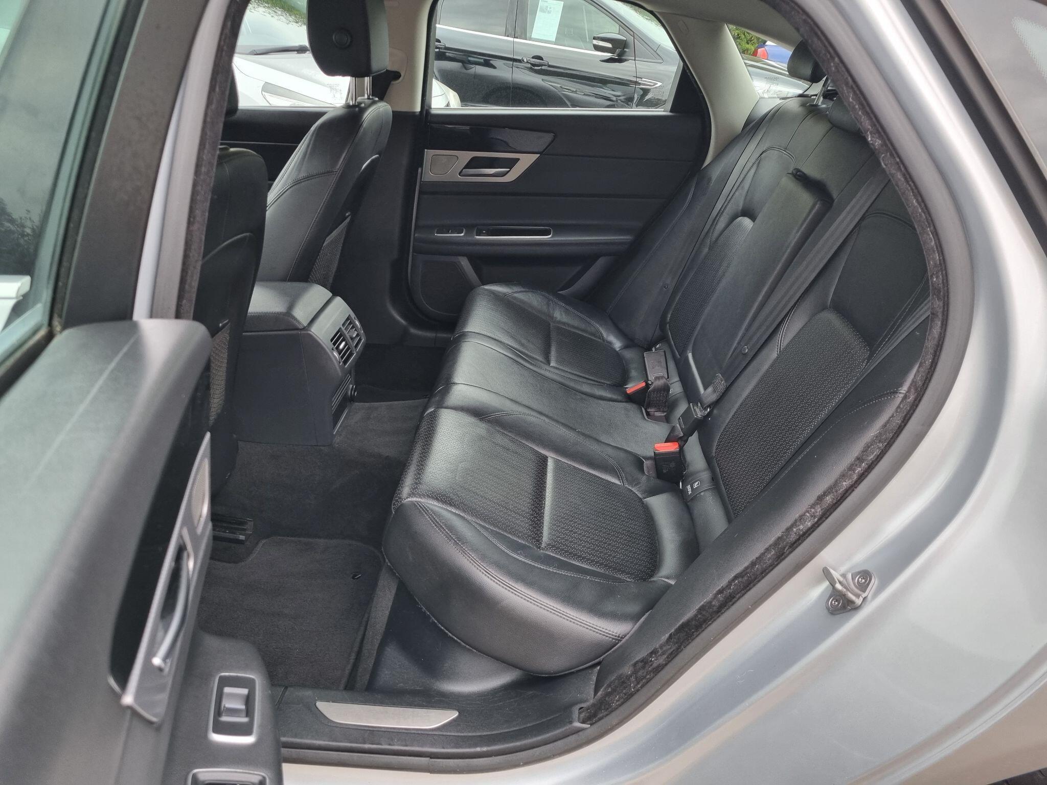 Jaguar XF 2.0d Prestige Auto Euro 6 (s/s) 4dr 4dr Automatic 2016