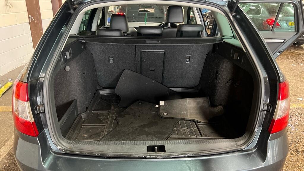 Skoda Octavia 2.0 TDI Scout DSG 4WD Euro 6 (s/s) 5dr 5dr Automatic 2016