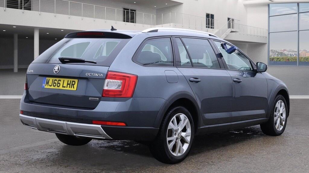 Skoda Octavia 2.0 TDI Scout DSG 4WD Euro 6 (s/s) 5dr 5dr Automatic 2016