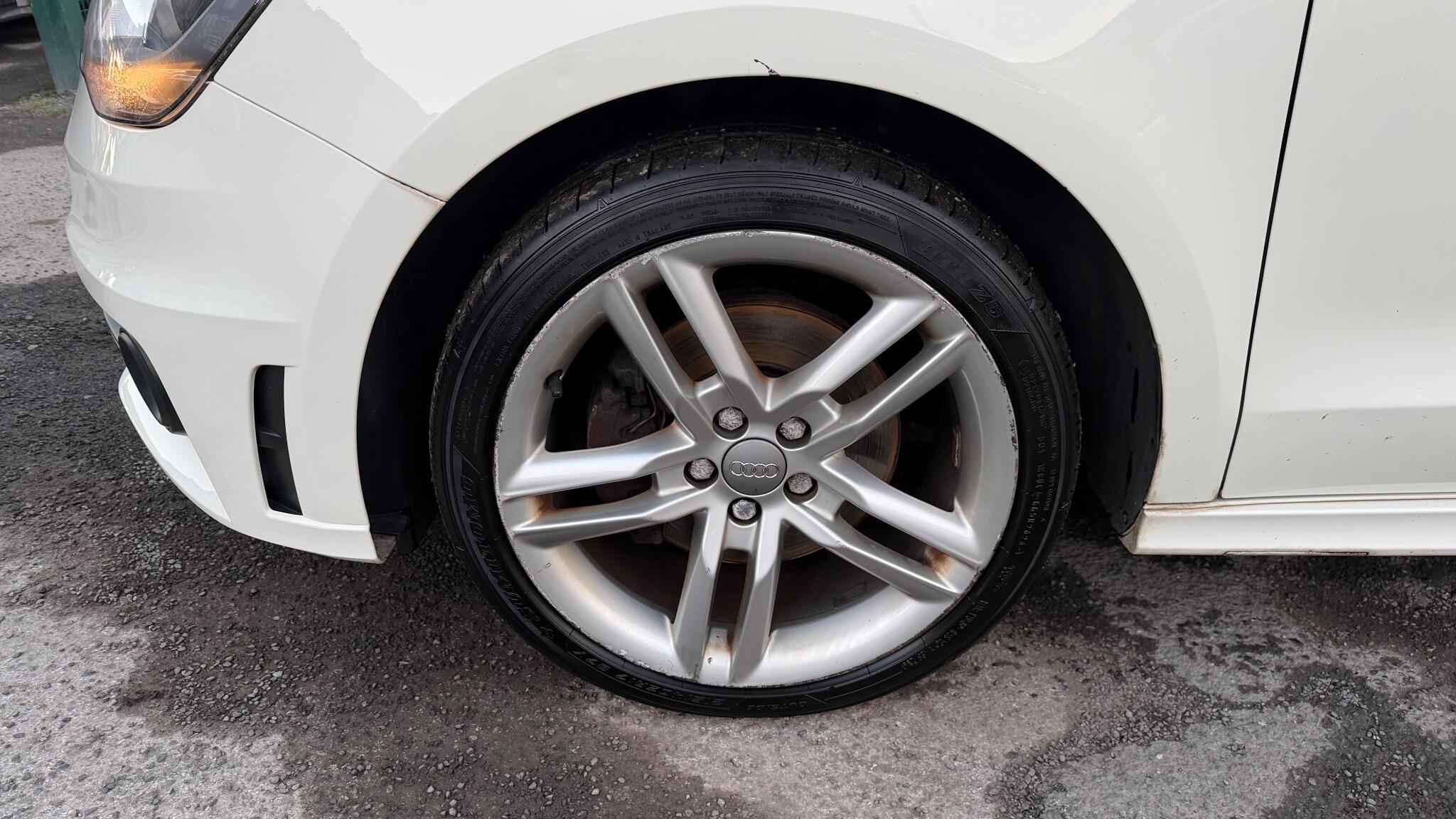 Audi A1 1.4 TFSI S line Euro 5 (s/s) 3dr 3dr Manual 2011