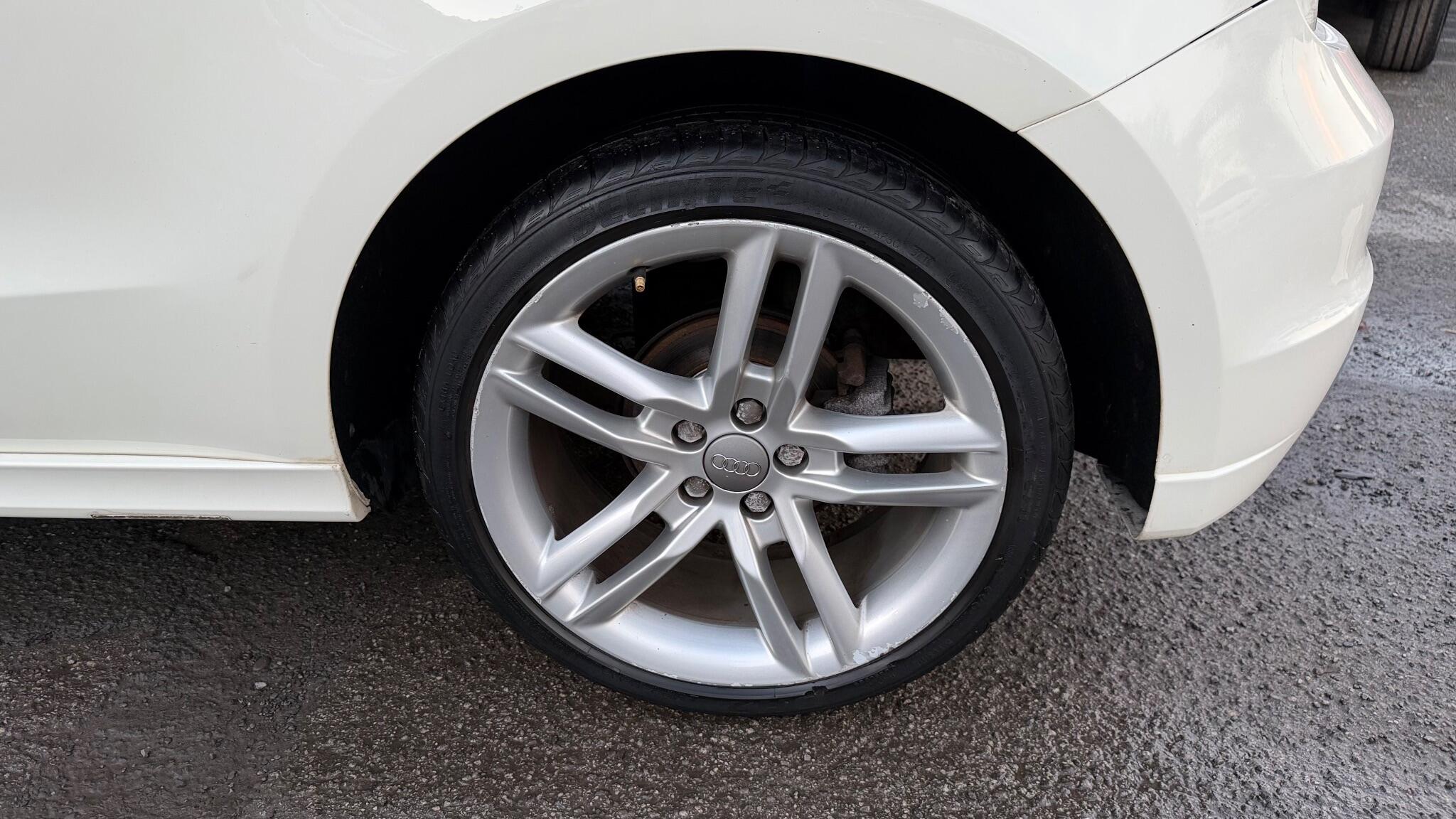 Audi A1 1.4 TFSI S line Euro 5 (s/s) 3dr 3dr Manual 2011