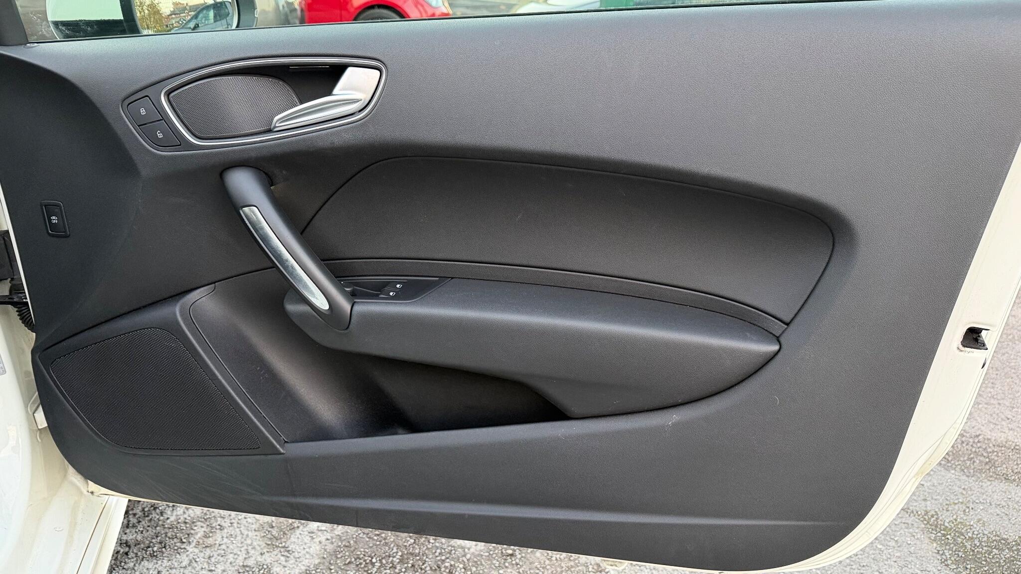 Audi A1 1.4 TFSI S line Euro 5 (s/s) 3dr 3dr Manual 2011