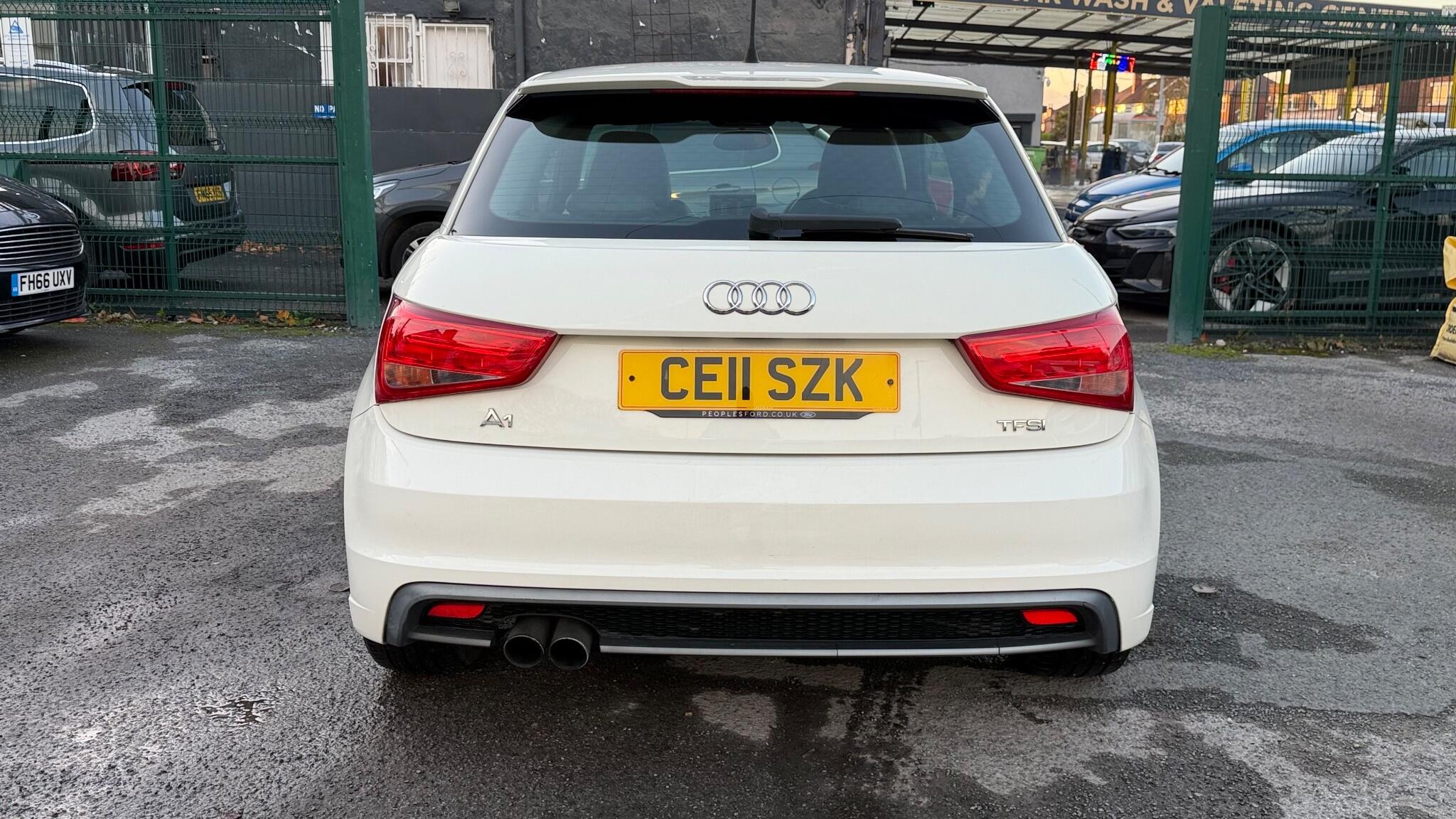 Audi A1 1.4 TFSI S line Euro 5 (s/s) 3dr 3dr Manual 2011