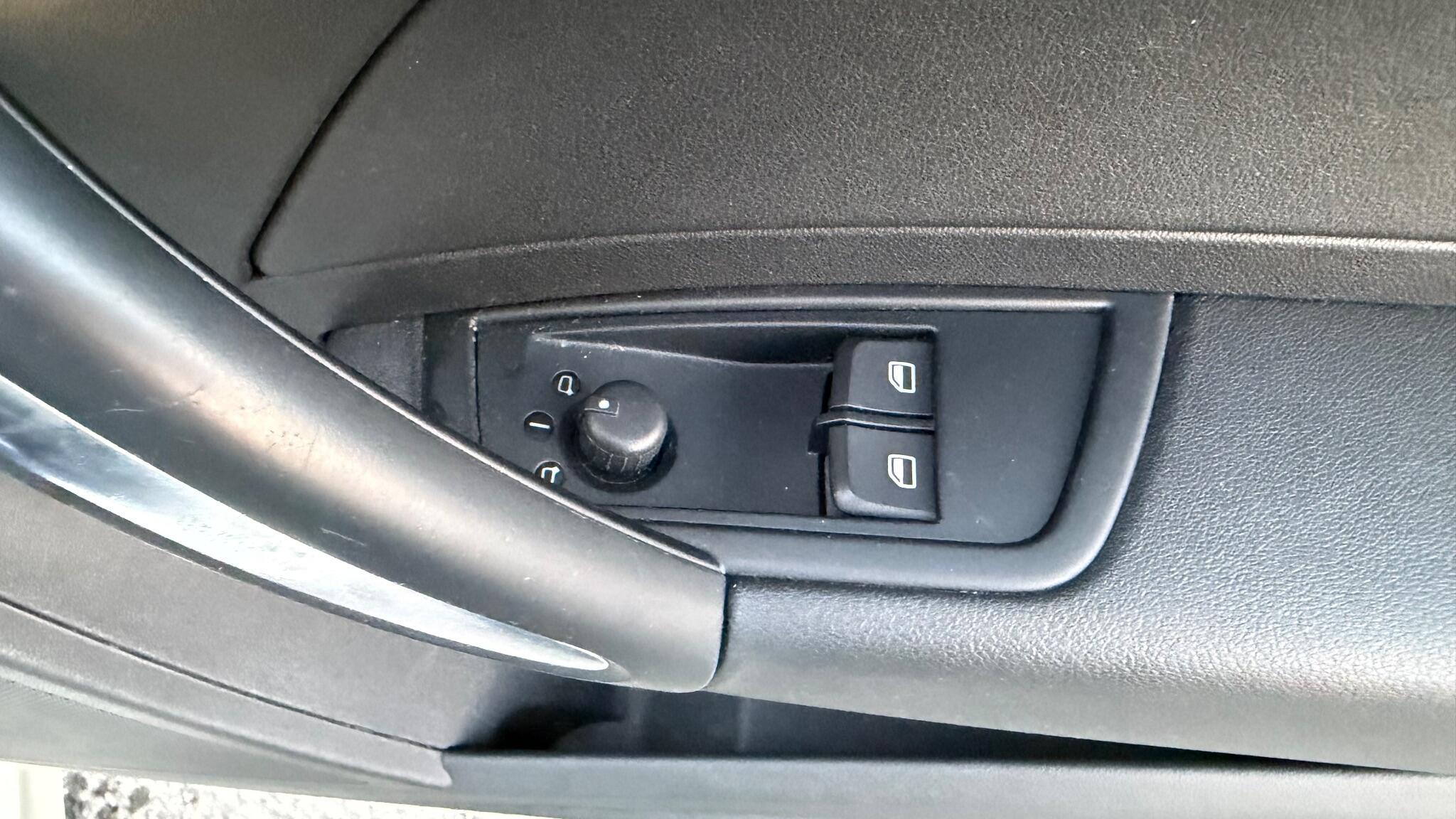 Audi A1 1.4 TFSI S line Euro 5 (s/s) 3dr 3dr Manual 2011