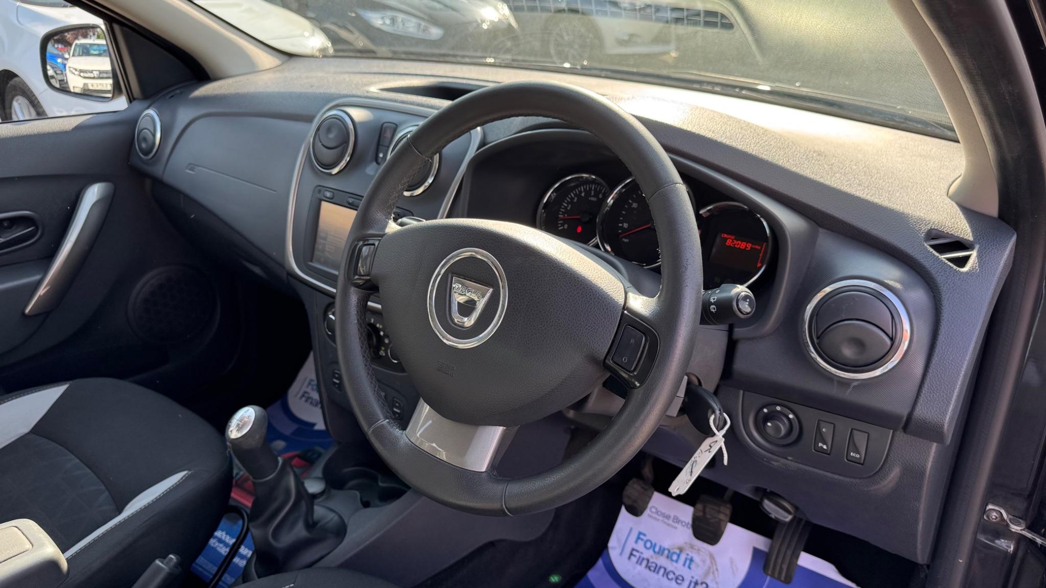 Dacia Sandero Stepway 1.5 dCi Laureate Euro 5 5dr 5dr Manual 2014