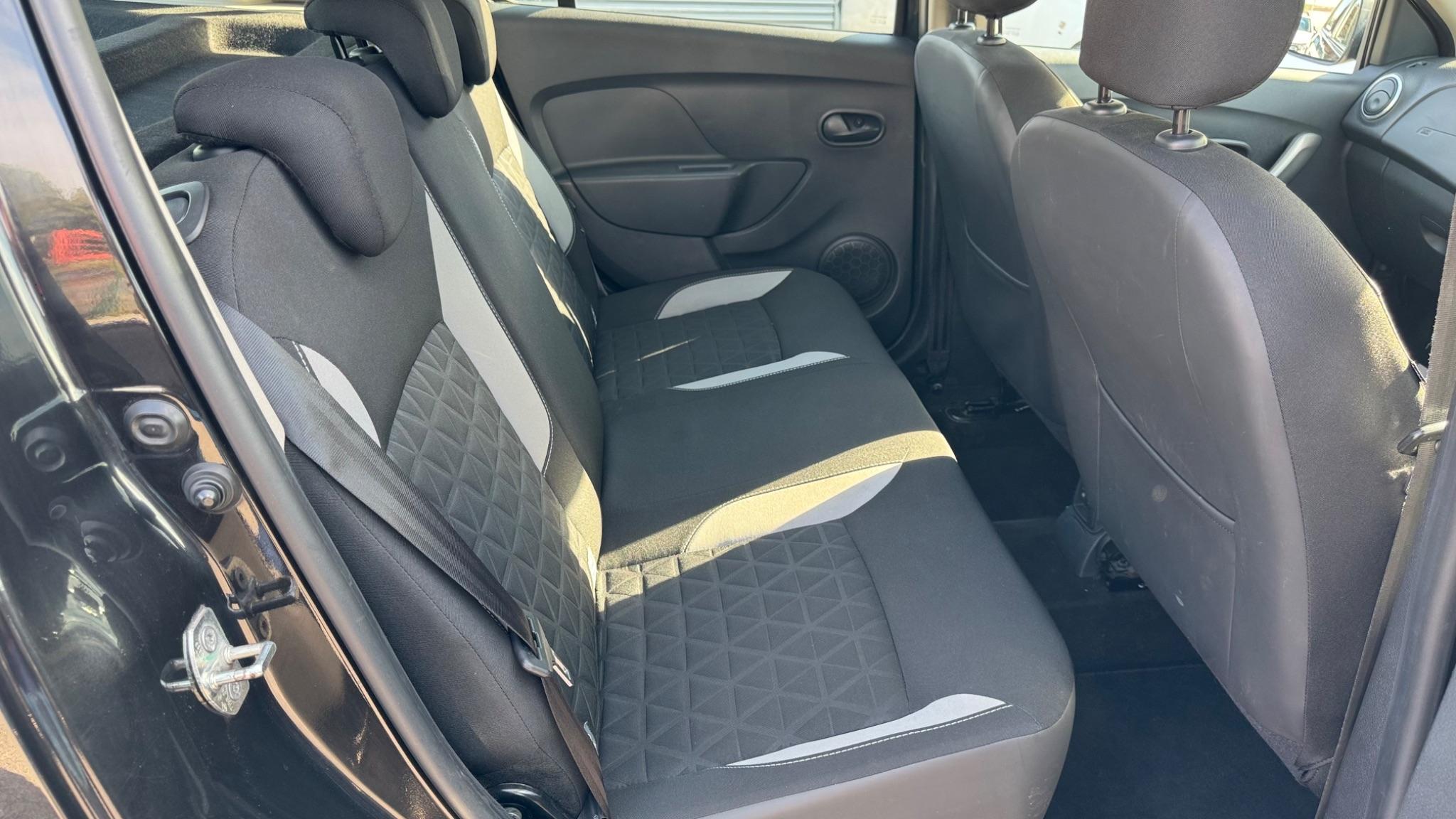 Dacia Sandero Stepway 1.5 dCi Laureate Euro 5 5dr 5dr Manual 2014