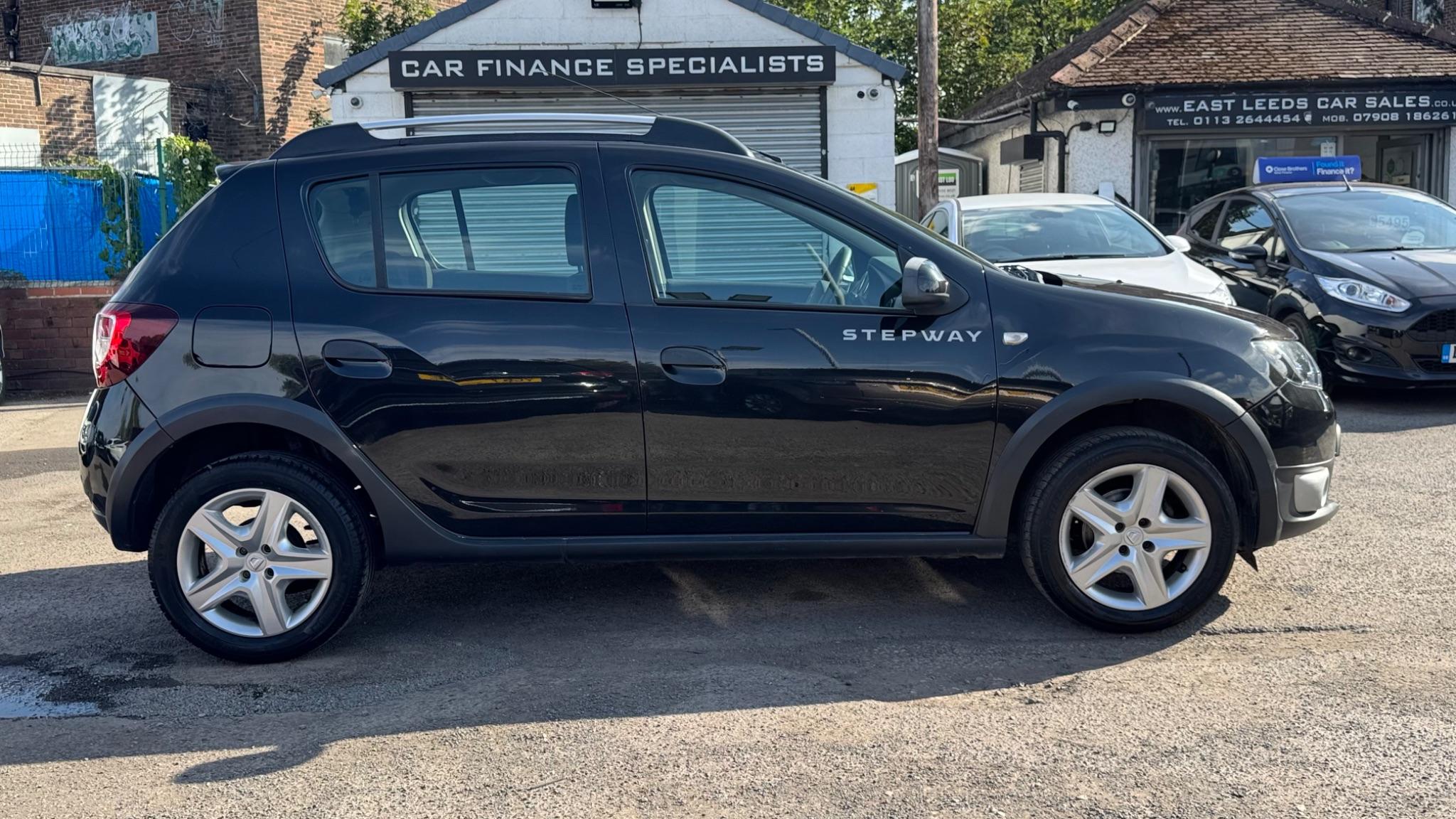 Dacia Sandero Stepway 1.5 dCi Laureate Euro 5 5dr 5dr Manual 2014