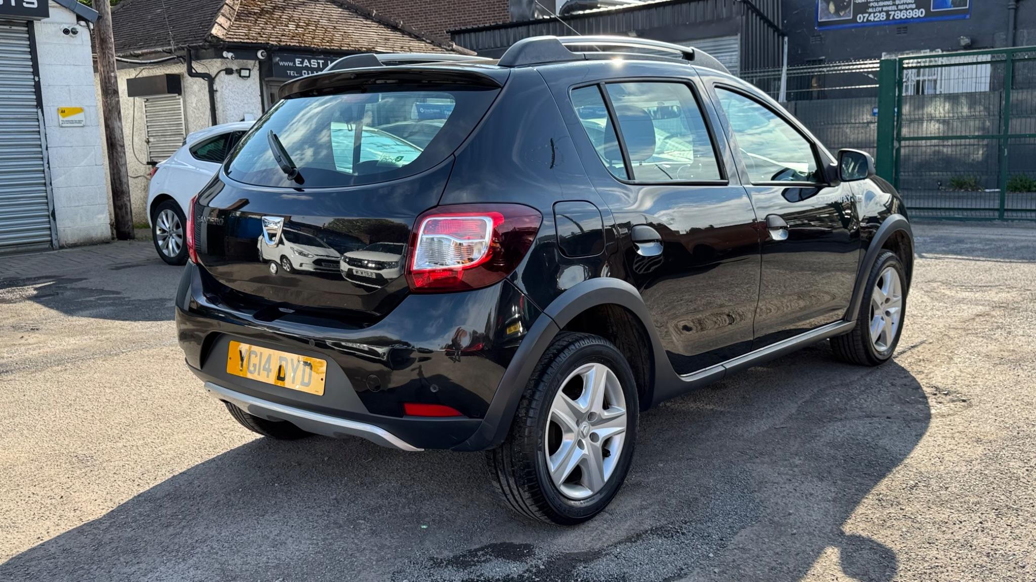 Dacia Sandero Stepway 1.5 dCi Laureate Euro 5 5dr 5dr Manual 2014