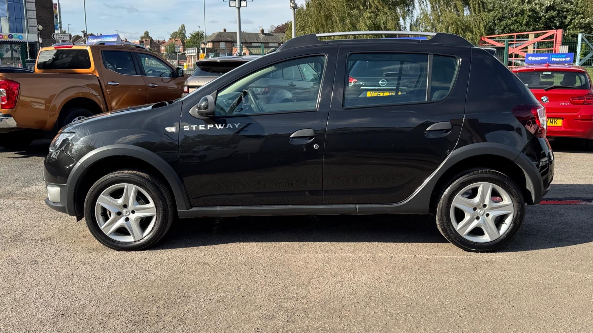 Dacia Sandero Stepway 1.5 dCi Laureate Euro 5 5dr 5dr Manual 2014