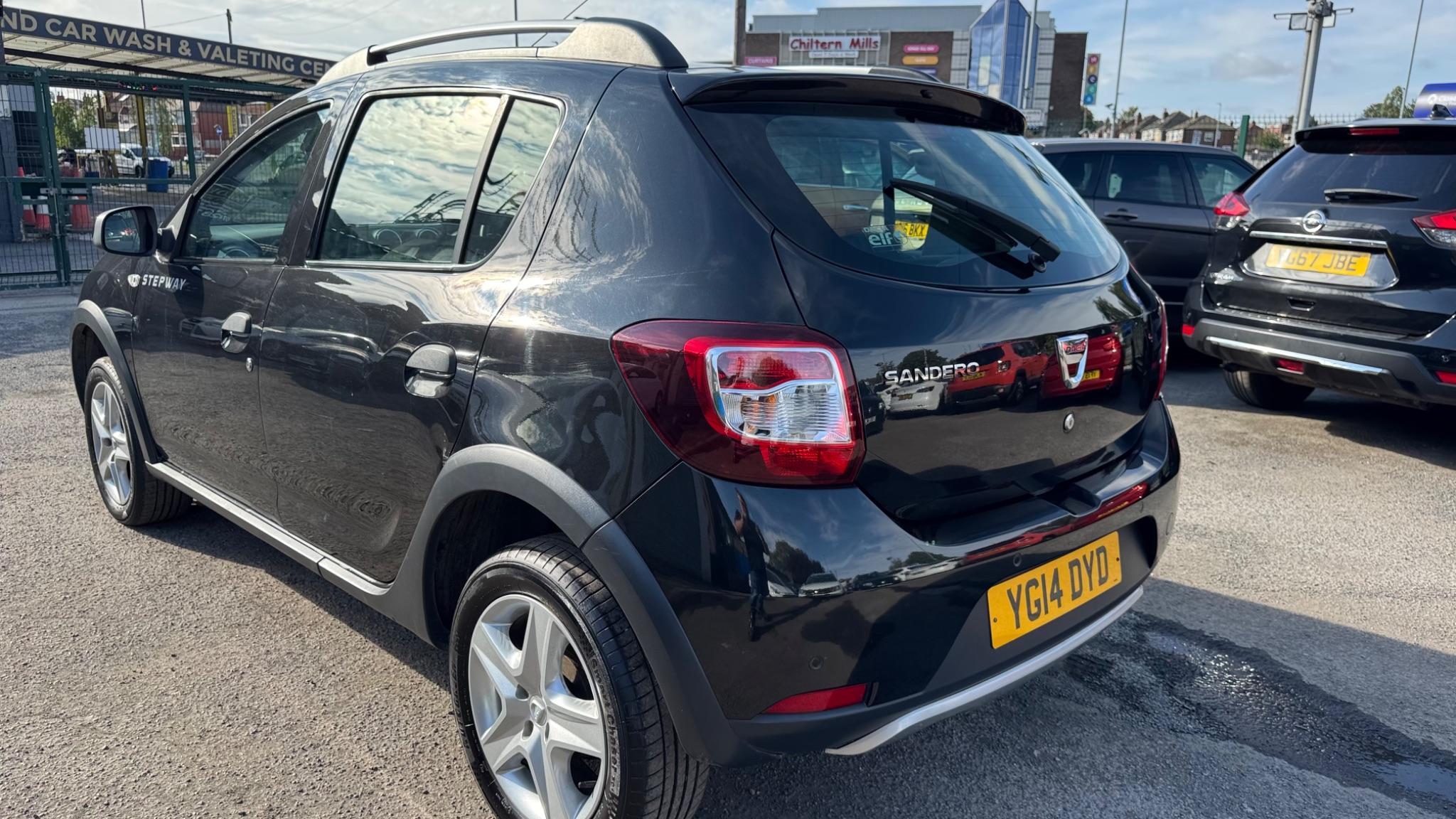 Dacia Sandero Stepway 1.5 dCi Laureate Euro 5 5dr 5dr Manual 2014