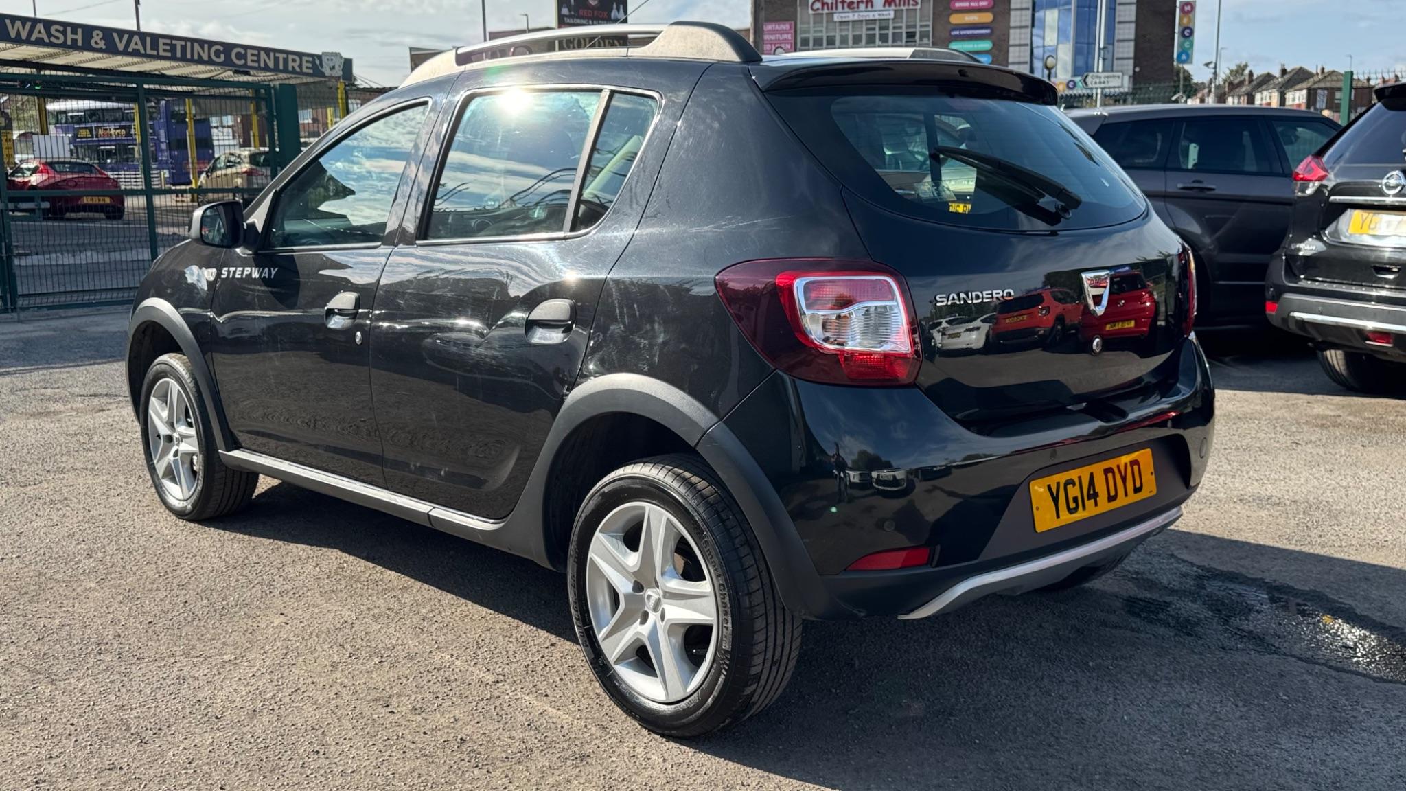 Dacia Sandero Stepway 1.5 dCi Laureate Euro 5 5dr 5dr Manual 2014