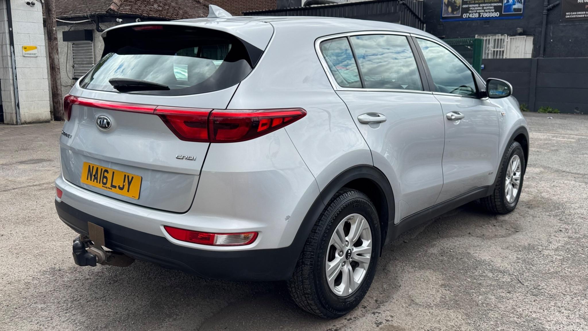 Kia Sportage 2.0 CRDi KX-1 AWD Euro 6 5dr 5dr Manual 2016