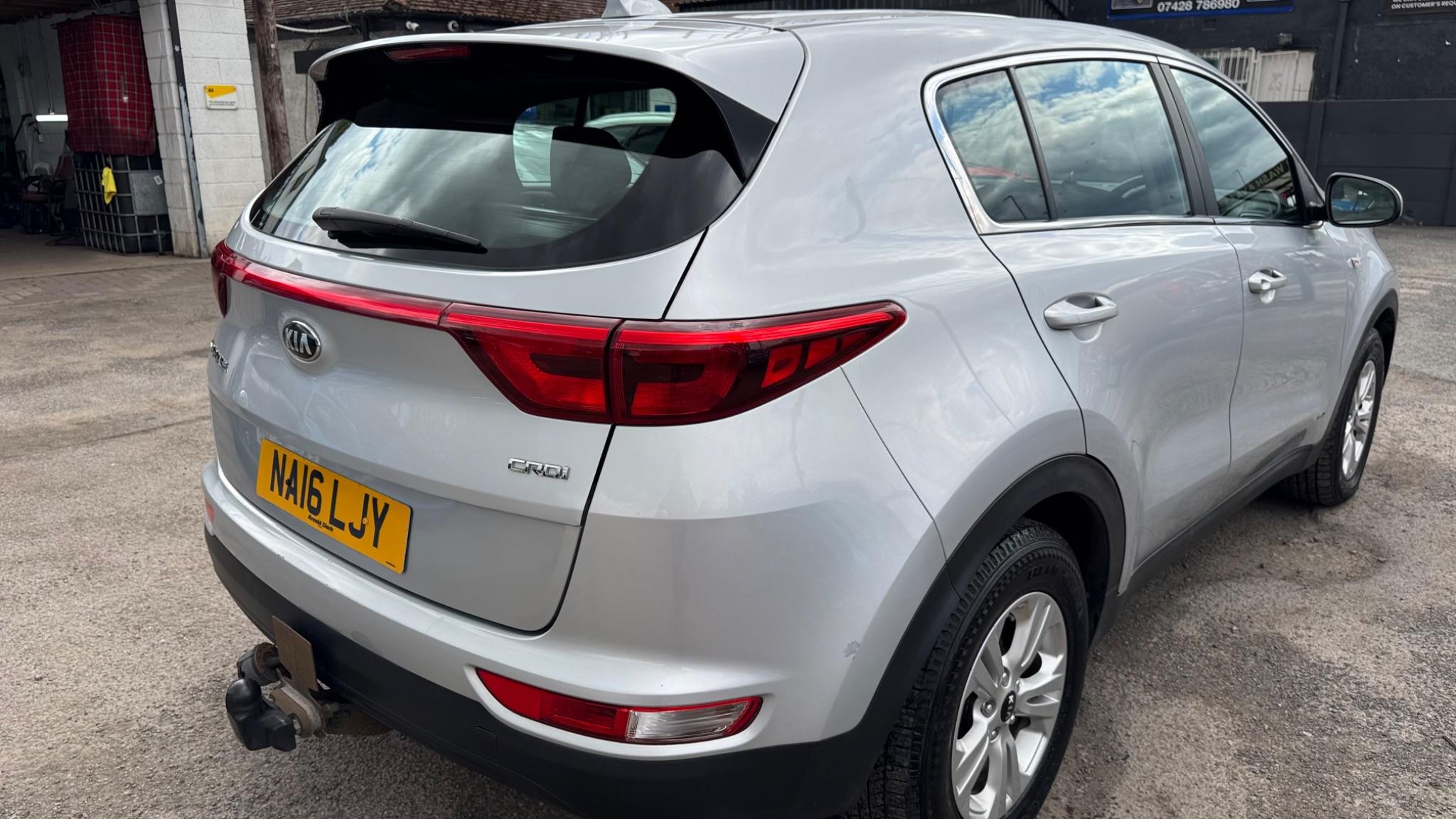Kia Sportage 2.0 CRDi KX-1 AWD Euro 6 5dr 5dr Manual 2016